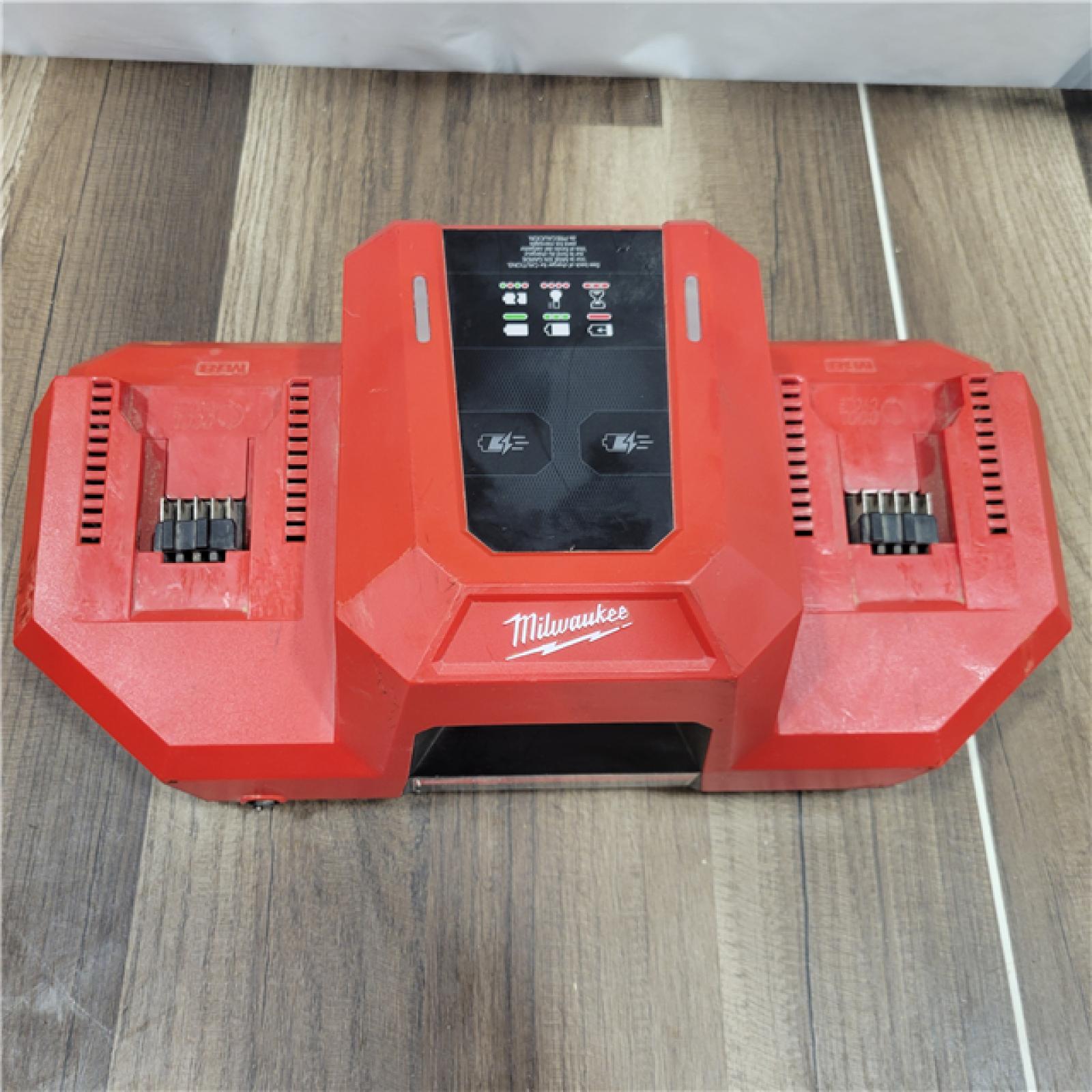 AS-IS Milwaukee 48-59-1815 M18 18V Dual Bay Simultaneous Super Charger