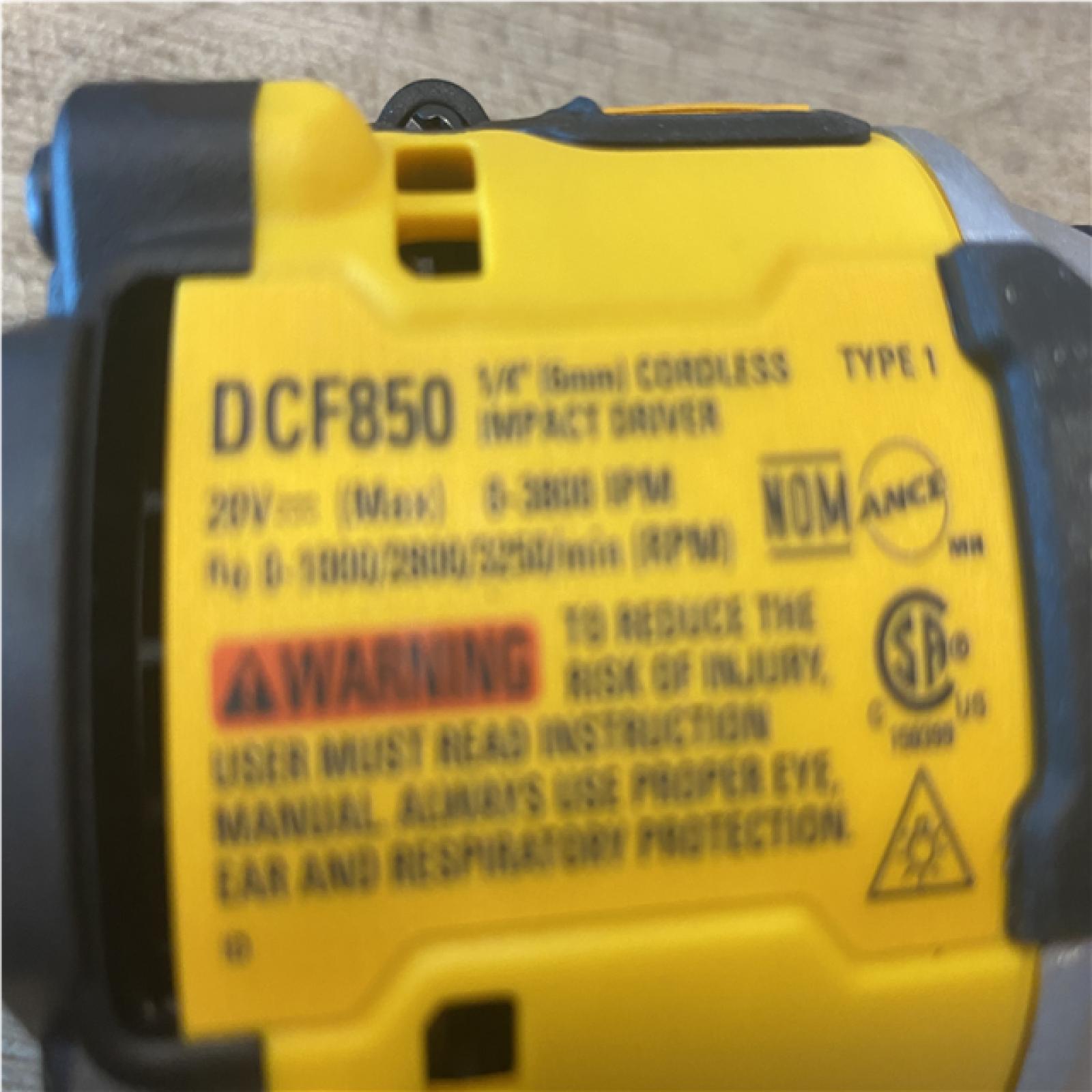 AS-IS DEWALT ATOMIC 20V MAX Lithium-Ion Cordless 1/4 in. Brushless Impact Driver Kit