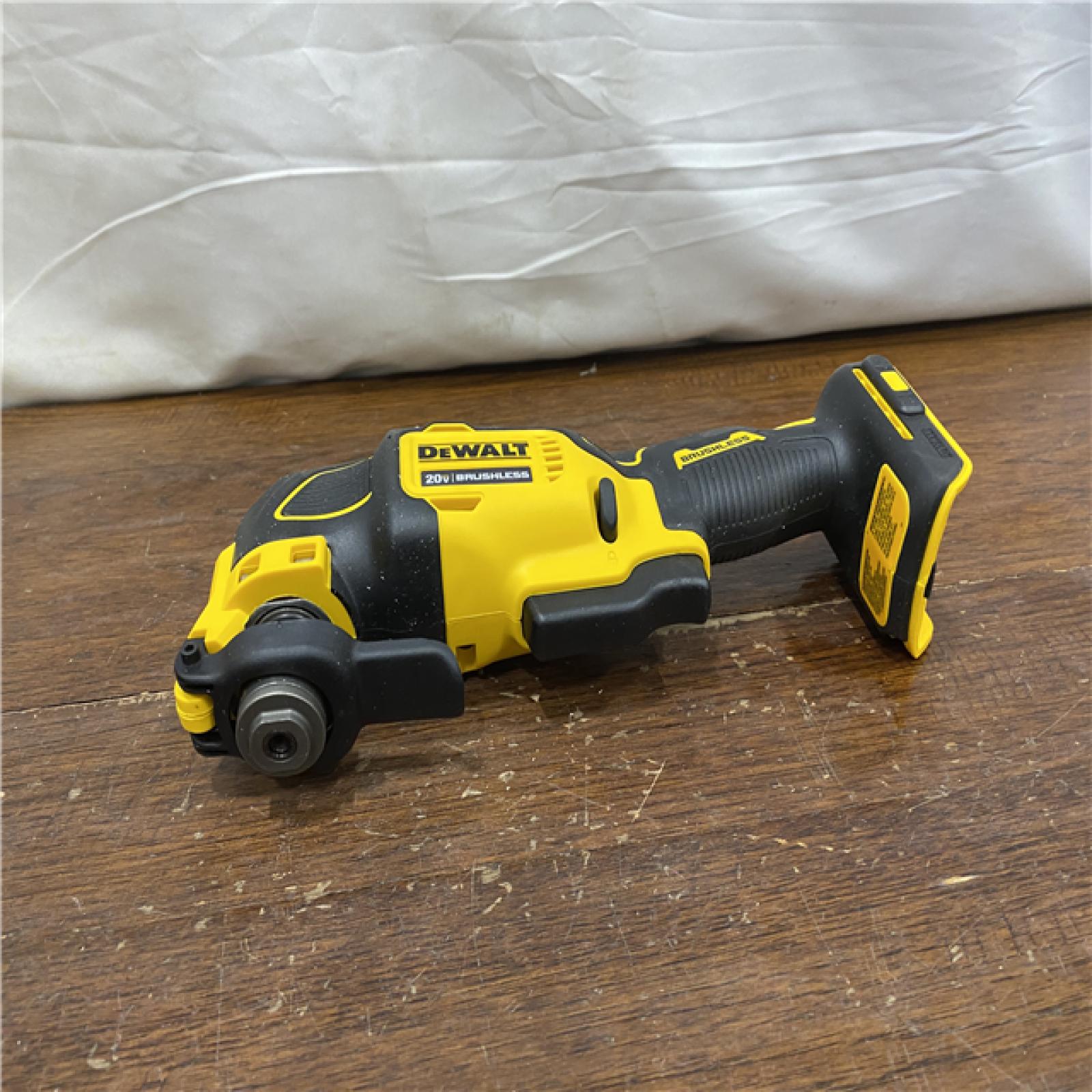 AS-IS ATOMIC 20-Volt MAX Lithium-Ion Brushless Cordless Oscillating Tool (Tool-Only)