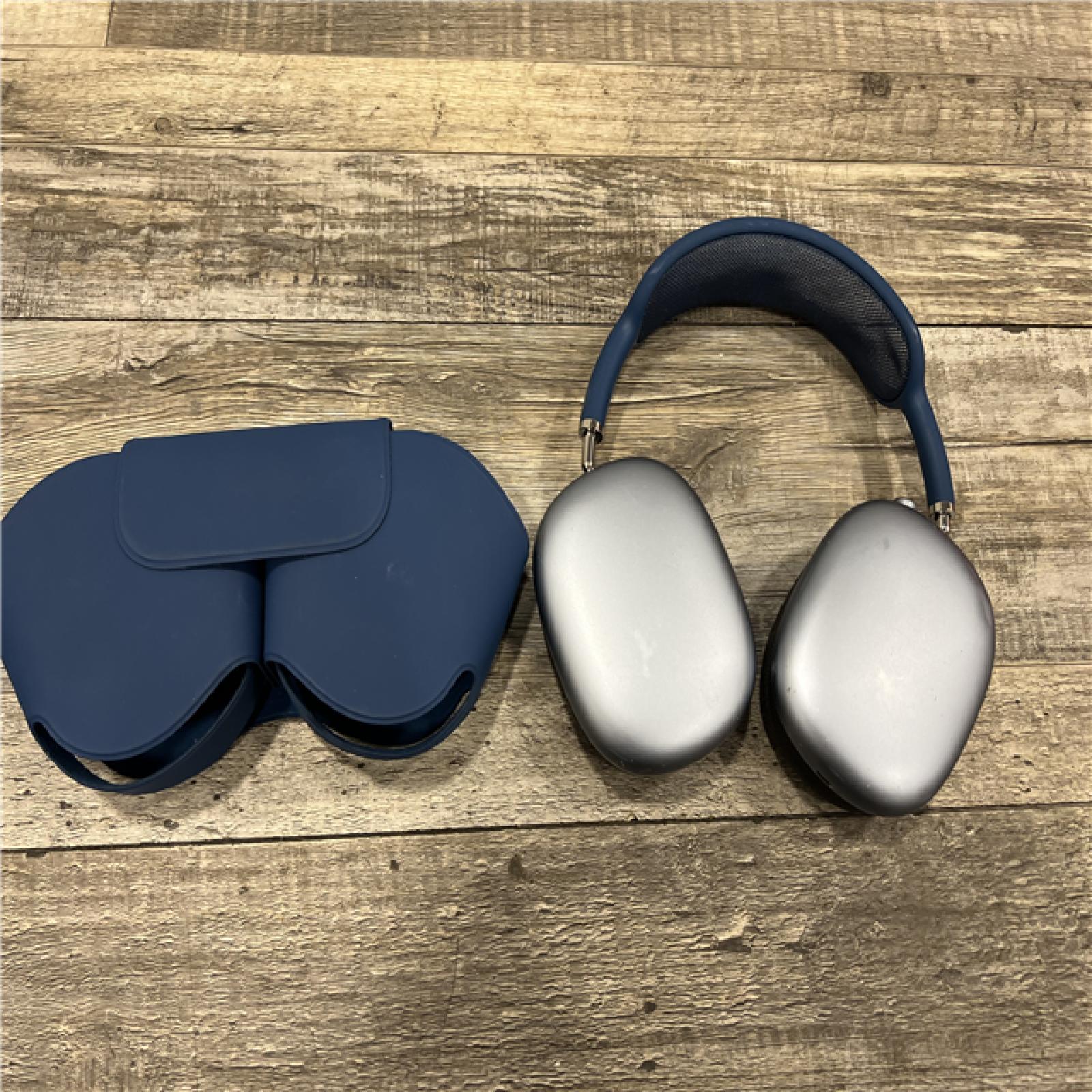 AS-IS Apple AirPods Max Wireless Over-Ear Headphones (A2096) - Sky Blue - Lightning