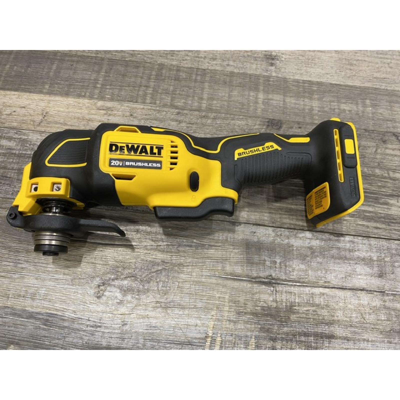 AS-IS DEWALT ATOMIC 20V MAX Cordless Brushless Oscillating Multi Tool Kit