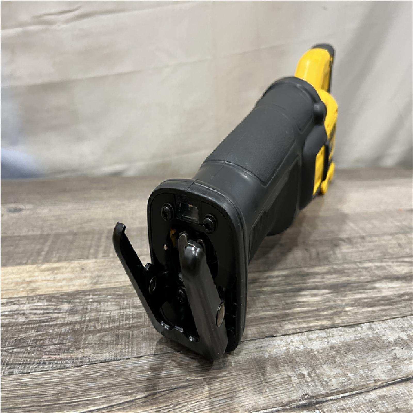 AS-IS DEWALT FLEXVOLT 60-Volt MAX Cordless Brushless Reciprocating Saw Kit