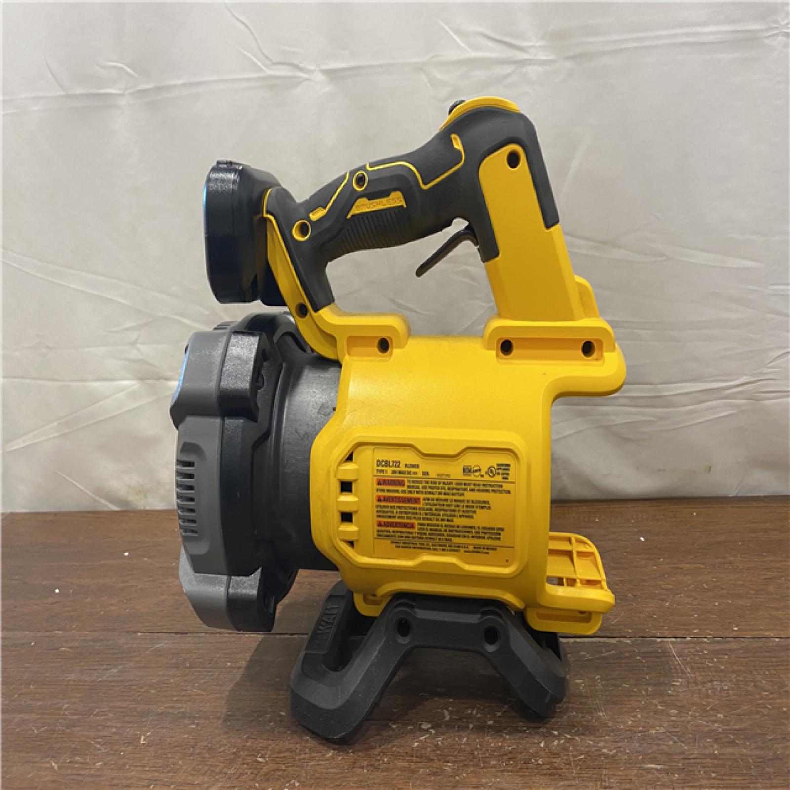 AS-IS DEWALT 20V MAX* XR Brushless Cordless Handheld Blower Kit