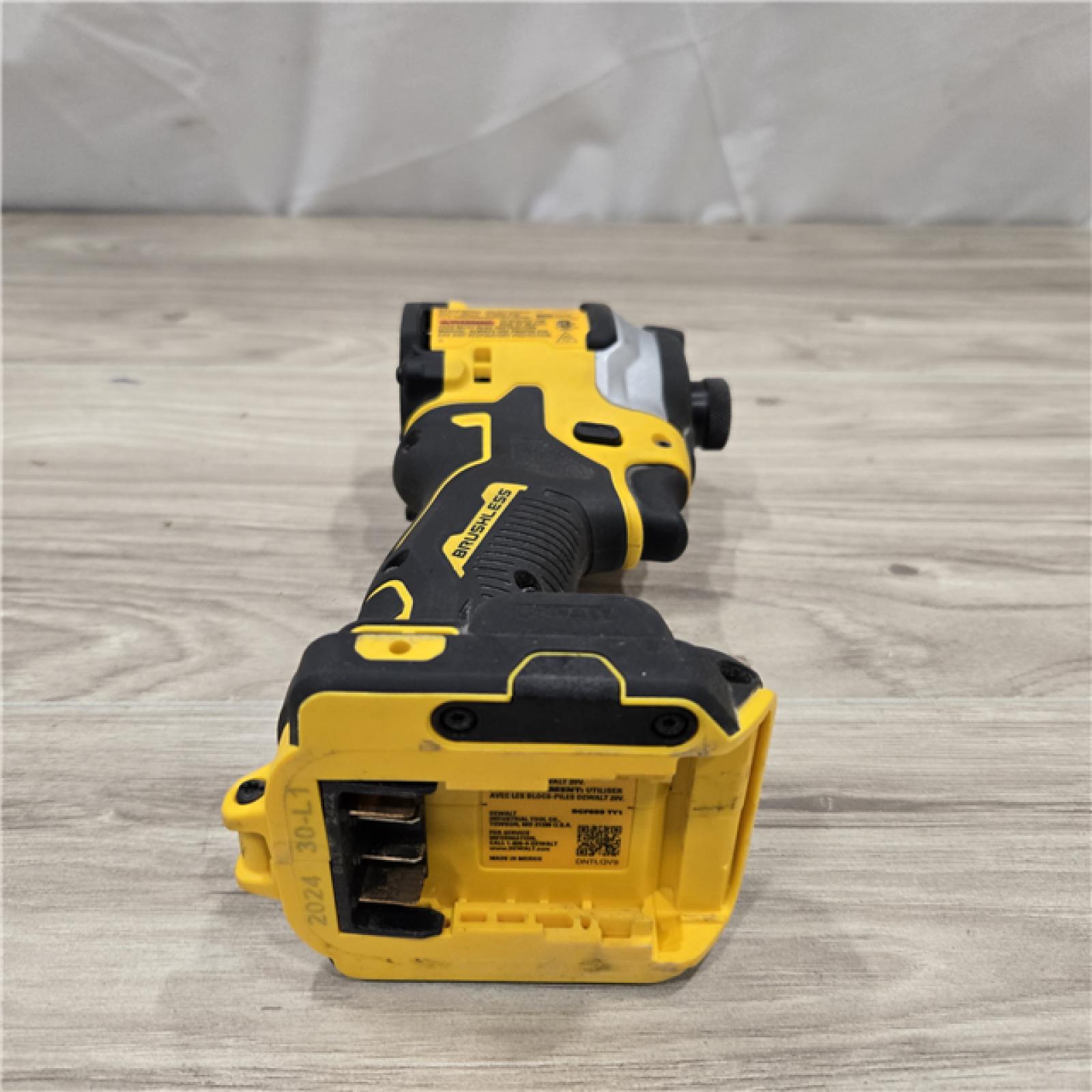 AS-IS DEWALT 20V MAX* XR Cordless 1/4 Quiet Hydraulic Impact Driver (Tool-Only)