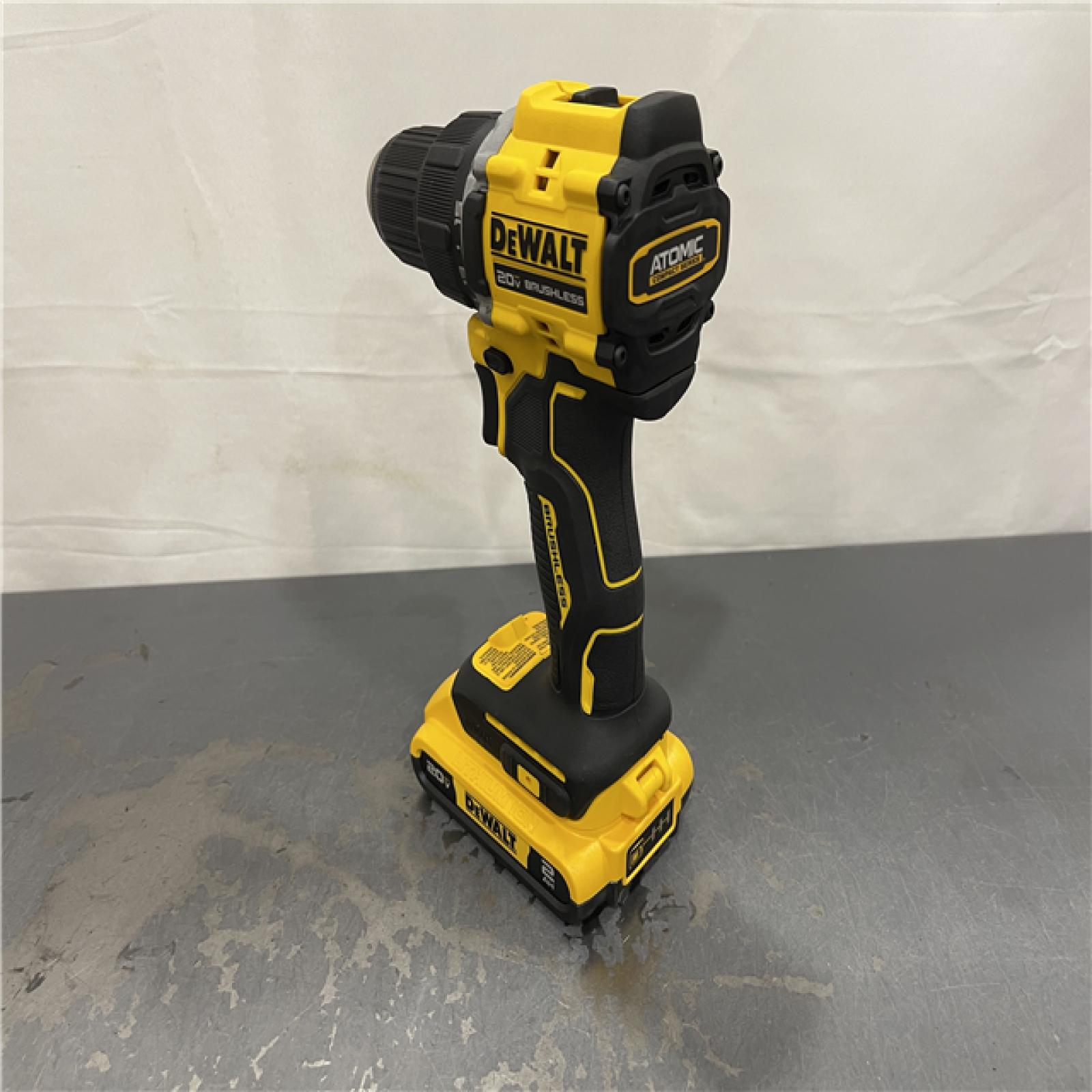 AS-IS - DEWALT ATOMIC COMPACT SERIES 20V MAX* Brushless Cordless 1/2 Drill/Driver Kit