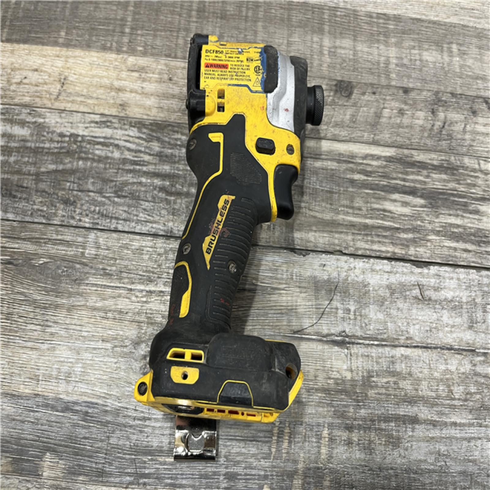 AS-IS DEWALT ATOMIC 20V MAX Lithium-Ion Cordless 1/4 in. Brushless Impact Driver Kit