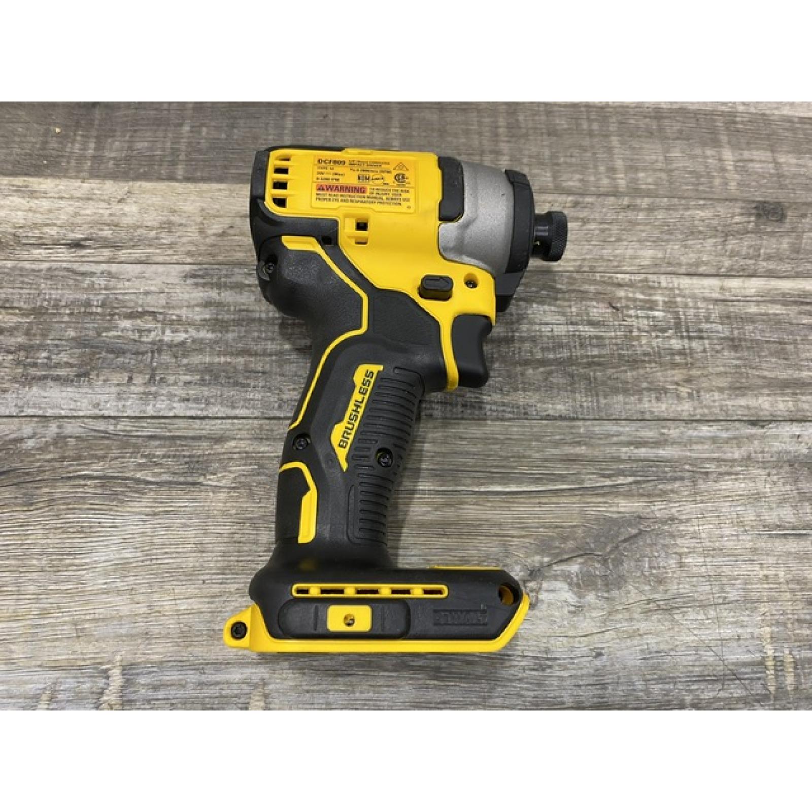 AS-IS DEWALT Atomic 20V Max Lithium-Ion Brushless Cordless Compact 1/4 in. Impact Driver Kit