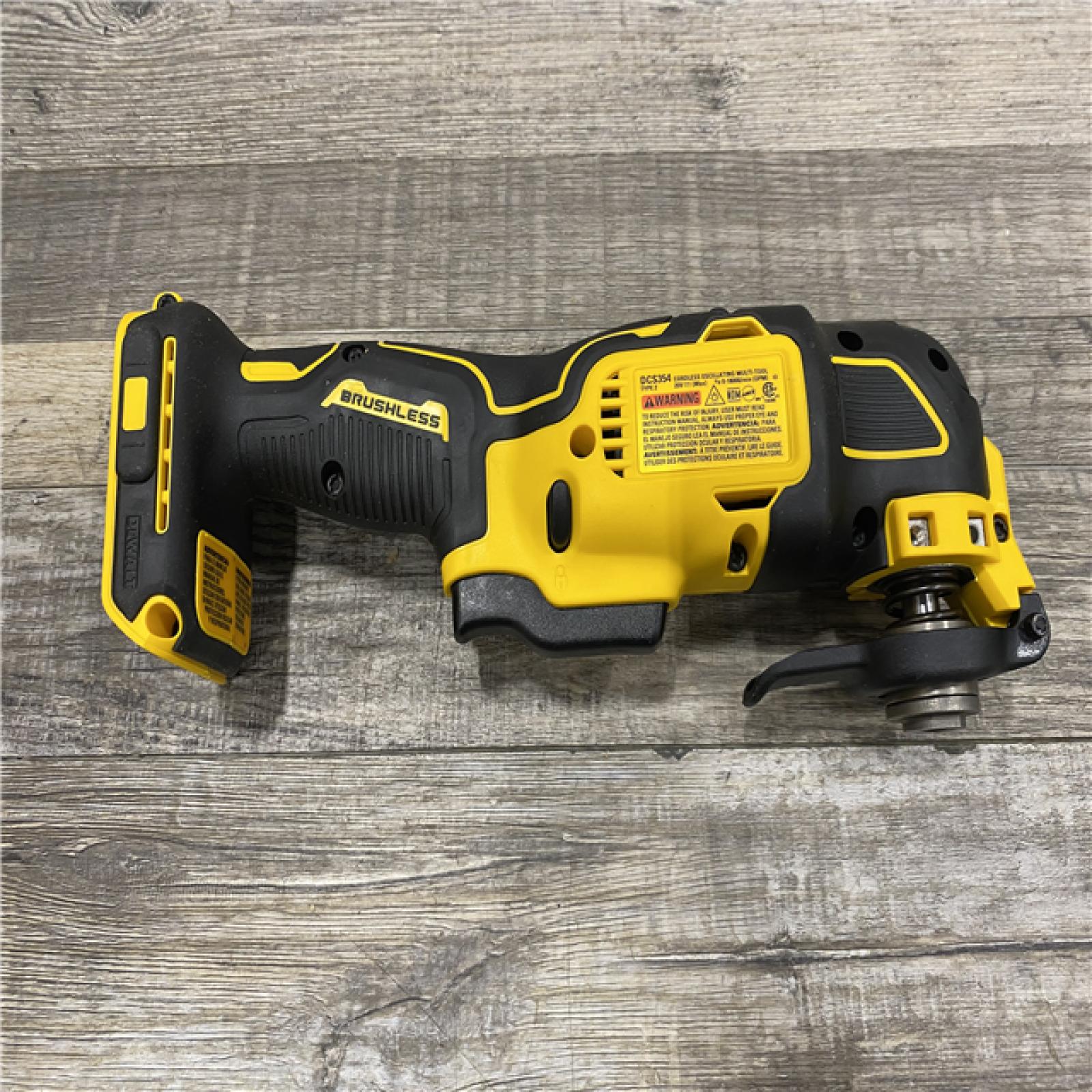 AS-IS DEWALT ATOMIC 20V MAX Cordless Brushless Oscillating Multi Tool Kit