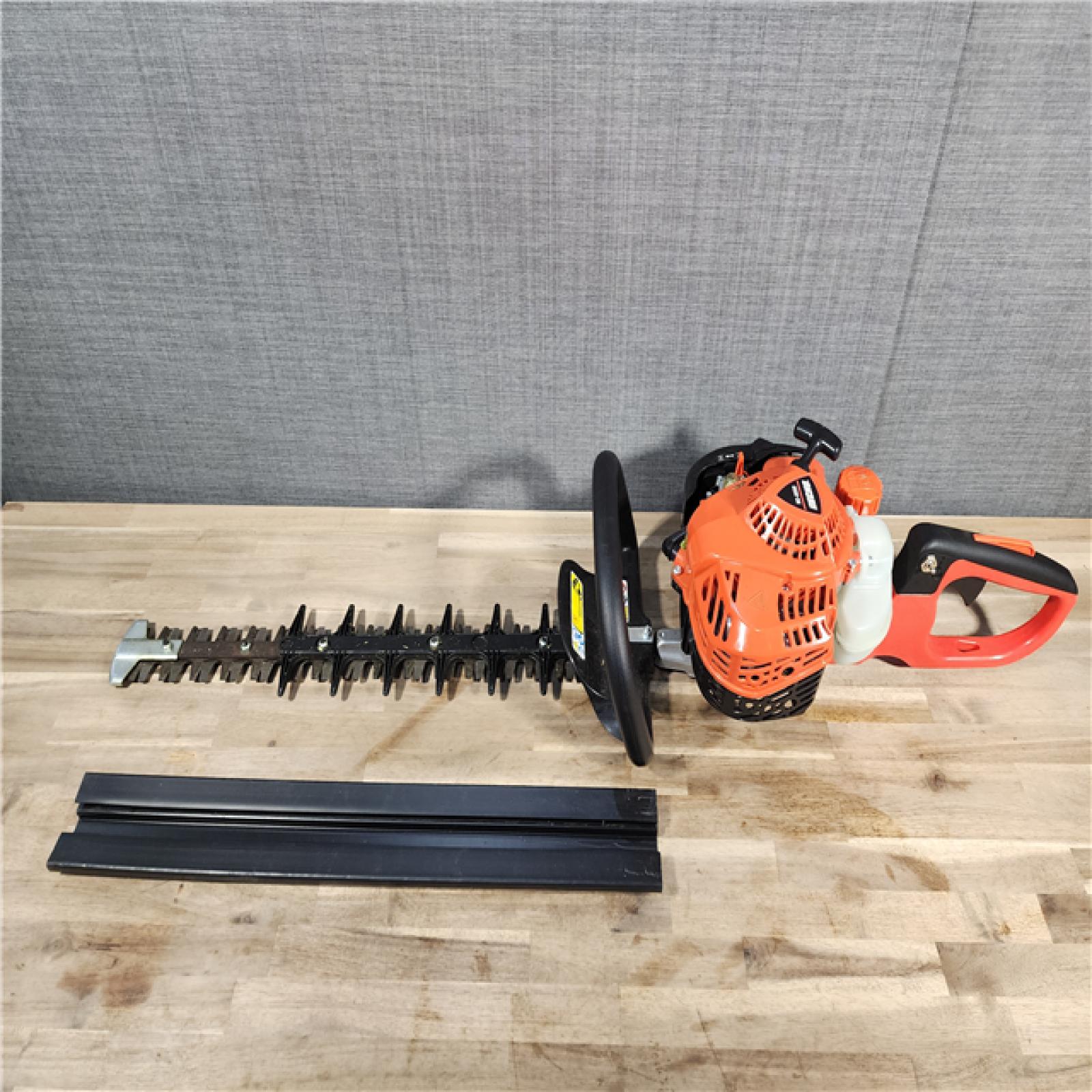 HOUSTON LOCATION - AS-IS Echo 20 21.2cc Hedgetrimmer