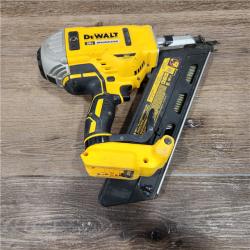 AS-IS DeWalt 20V MAX Brushless Cordless 2-Speed 30° Paper Collated Framing Nailer Kit  (included charge)
