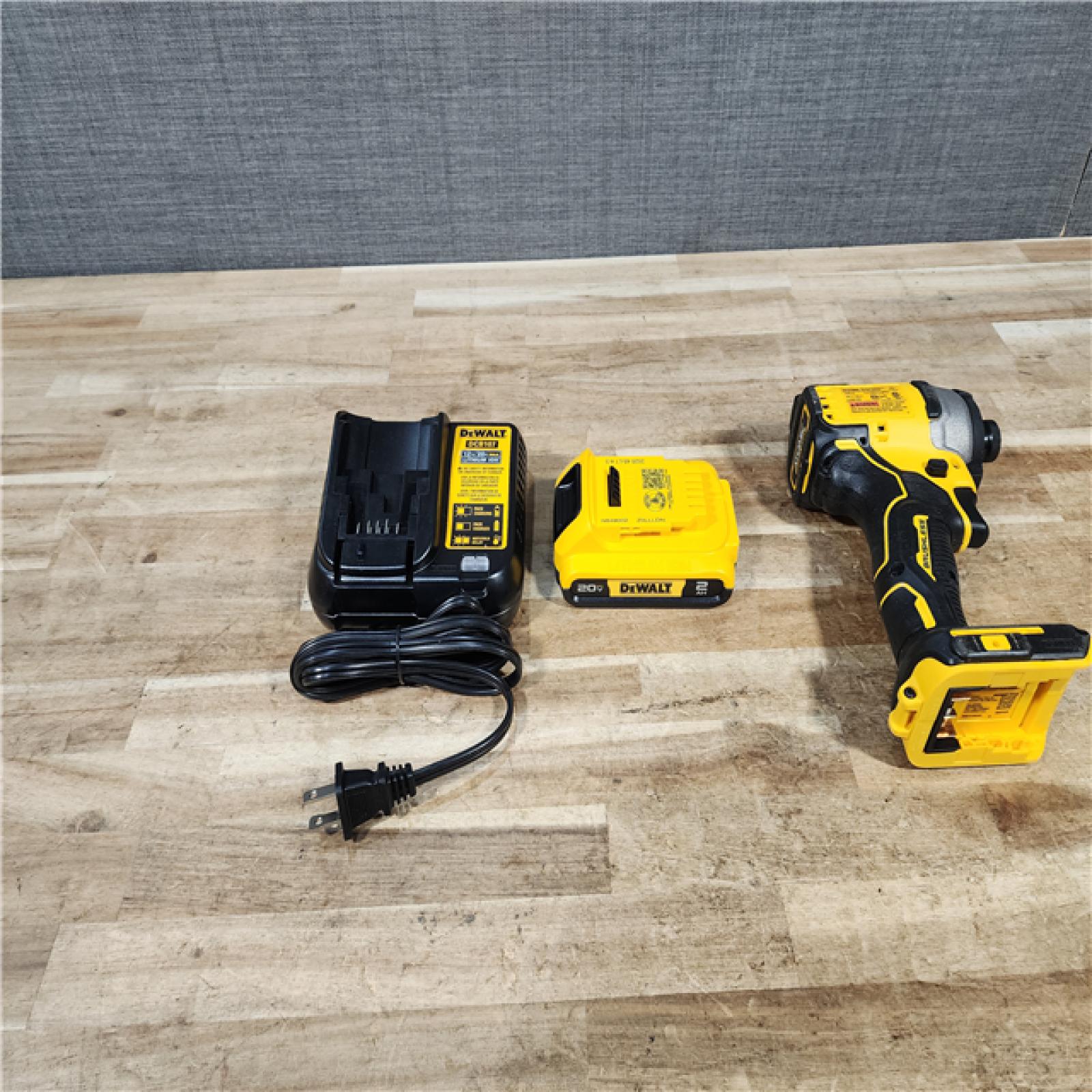 HOUSTON LOCATION - AS - IS DEWALT Atomic 20V Max Lithium-Ion Brushless Cordless Compact 1/4 in. Impact Driver Kit