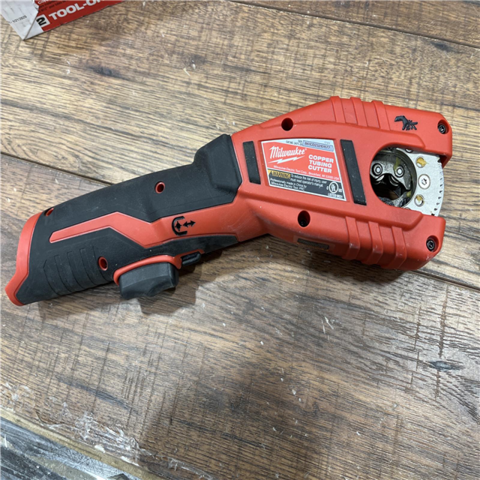 AS-IS MILWAUKEE M12 12V Lithium-Ion Cordless Copper Tubing Cutter (Tool-Only)