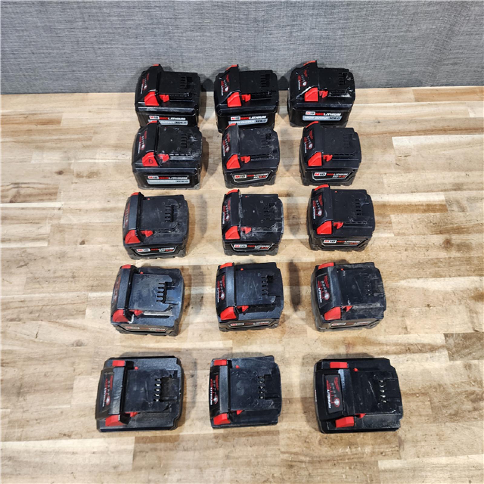 HOUSTON LOCATION - AS - IS MILWAUKEE BATTERY PACK QTY - 15