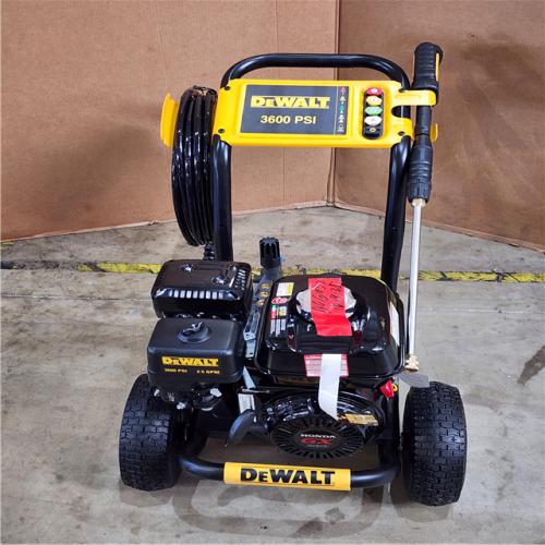 HOUSTON LOCATION - AS-IS (APPEARS LIKE NEW) DEWALT 3600 PSI 2.5 GPM Gas Cold Water Professional Pressure Washer with HONDA GX200 Engine
