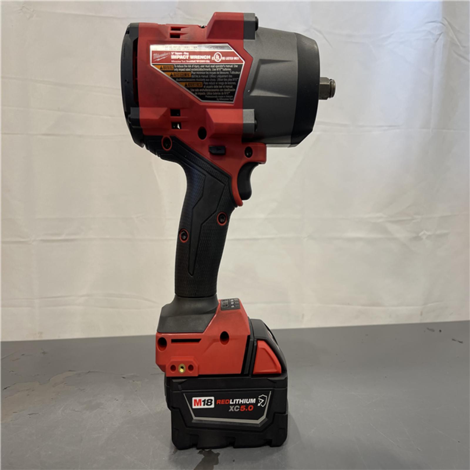 AS-IS - Milwaukee M18 1/2 in. Cordless Brushless High Torque Impact Wrench Kit