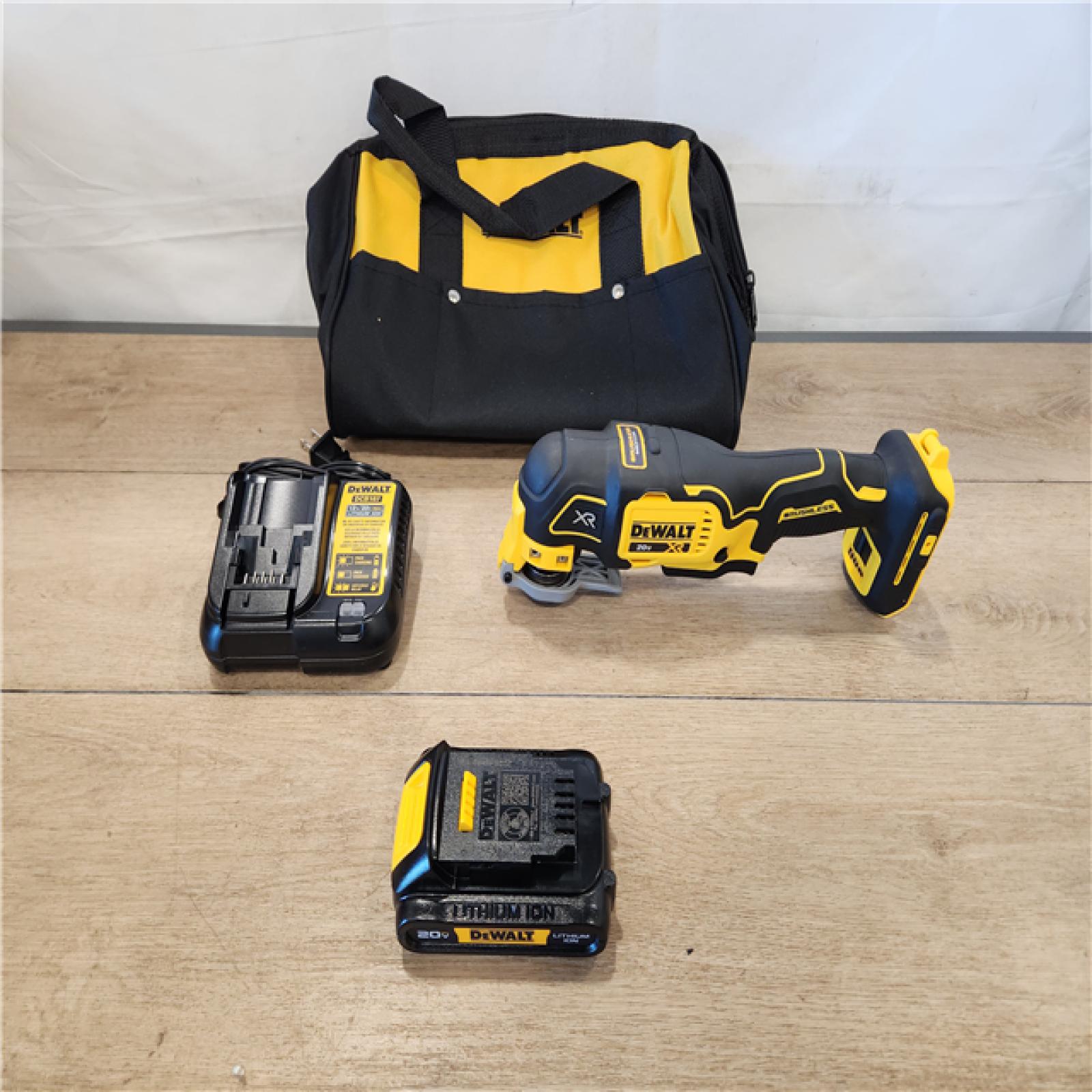 AS-IS- DEWALT 20V MAX XR Cordless Brushless 3-Speed Oscillating Multi Tool Kit