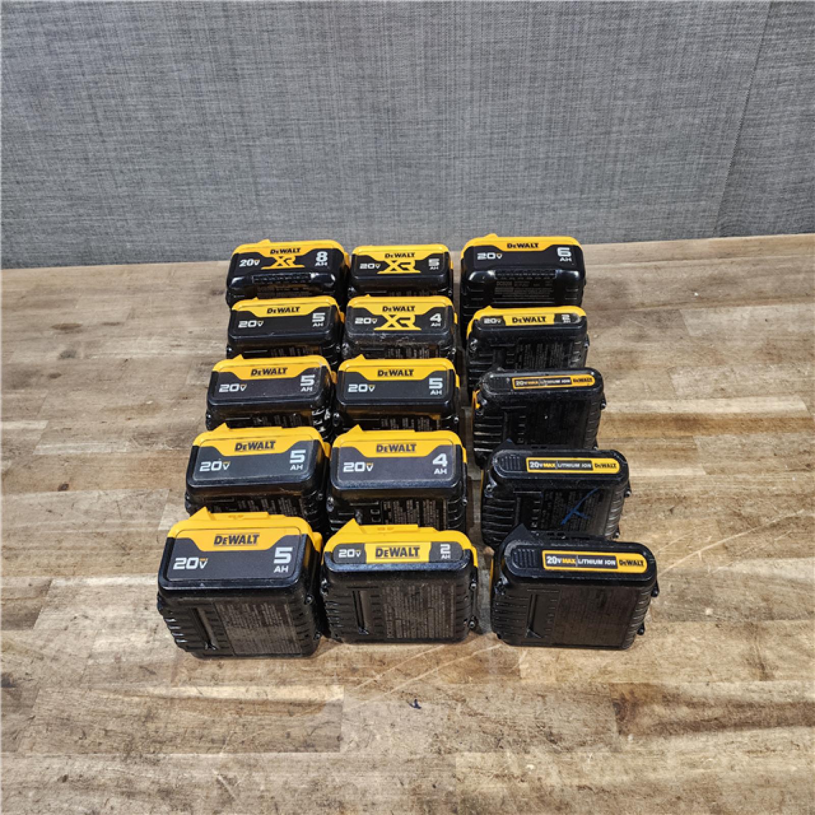 HOUSTON LOCATION - AS-IS DEWALT BATTERY PACK QTY - 15