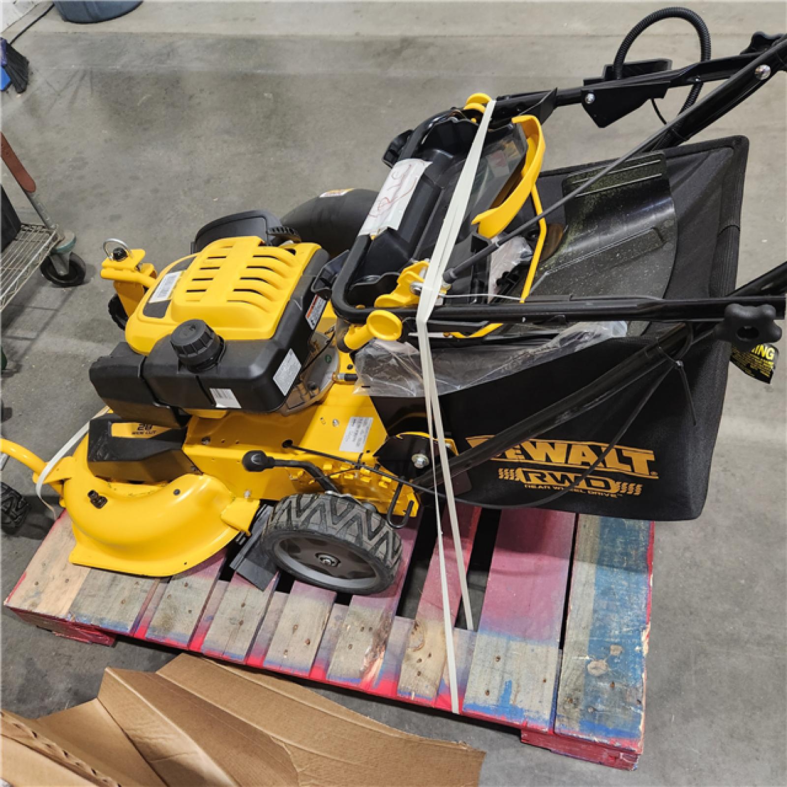 Dallas Location - As-Is DEWALT 28 in. 224cc Gas Lawn Mower