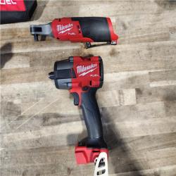 HOUSTON LOCATION - AS-IS MILWAUKEE 2 TOOL COMBO KIT W/ (2) BATTERY & CHARGER