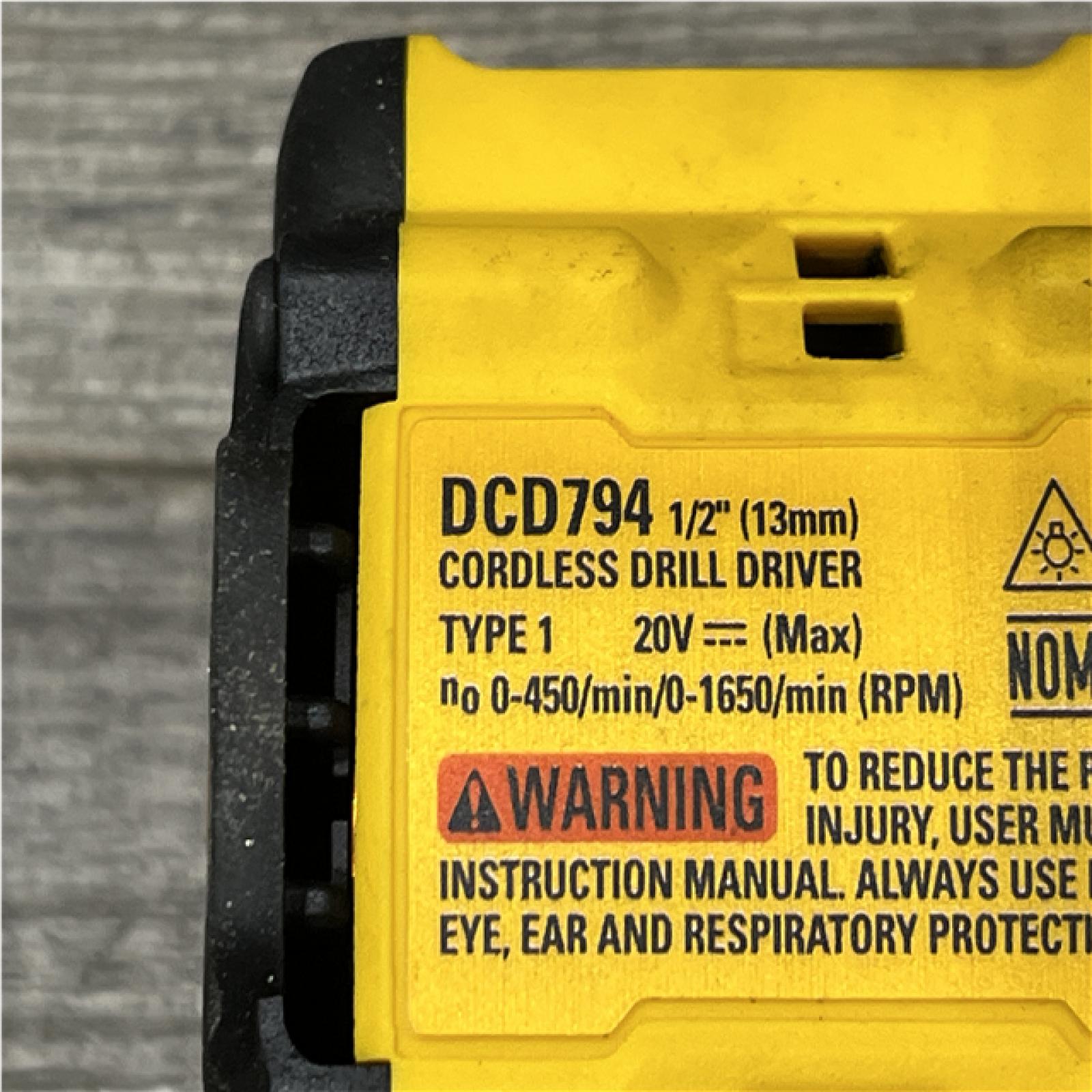 AS-IS DEWALT ATOMIC 20-Volt Lithium-Ion Cordless Brushless (4-Tool) Combo Kit
