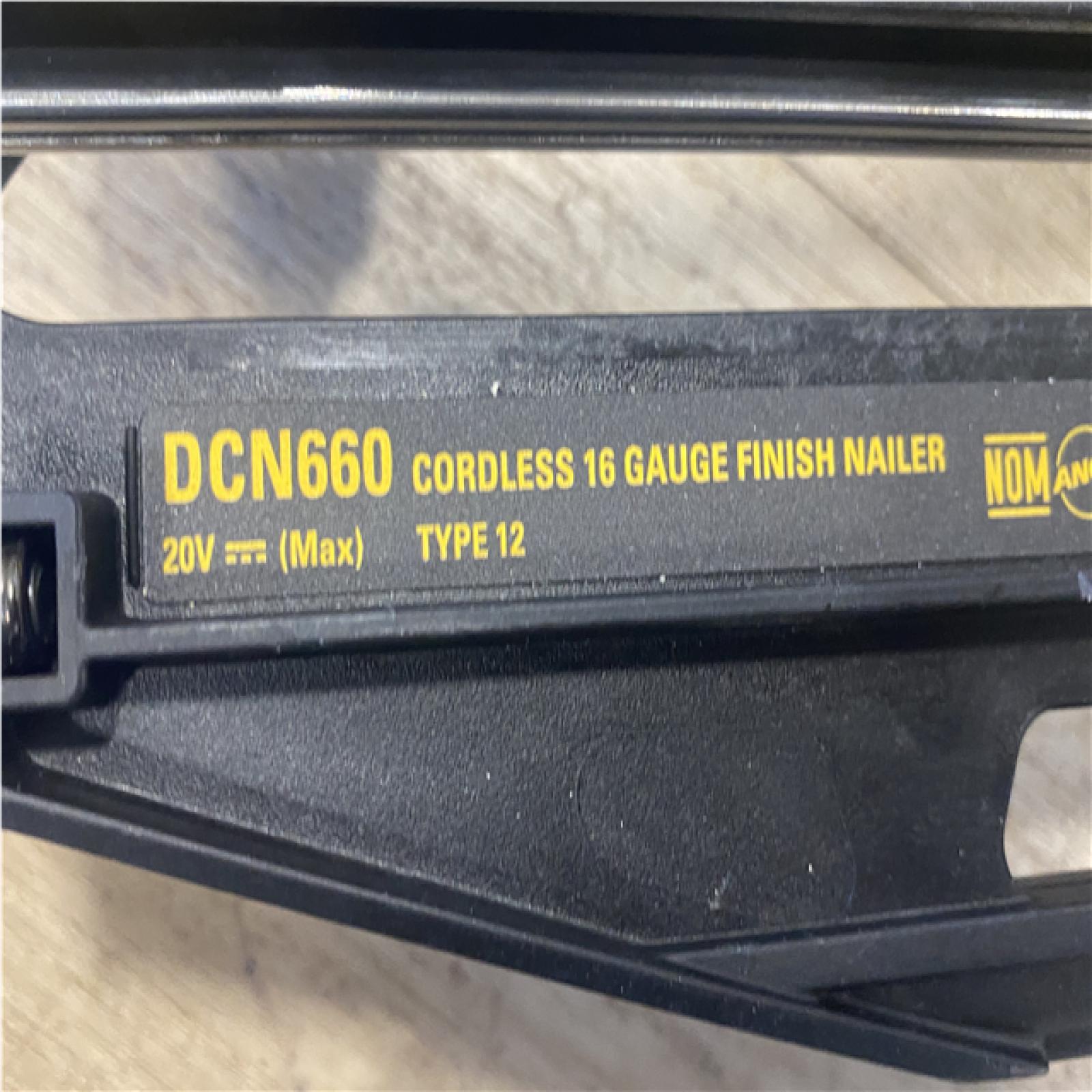 AS-IS DEWALT 20V MAX XR 16-Gauge Electric Cordless Angled Finishing Nailer Kit