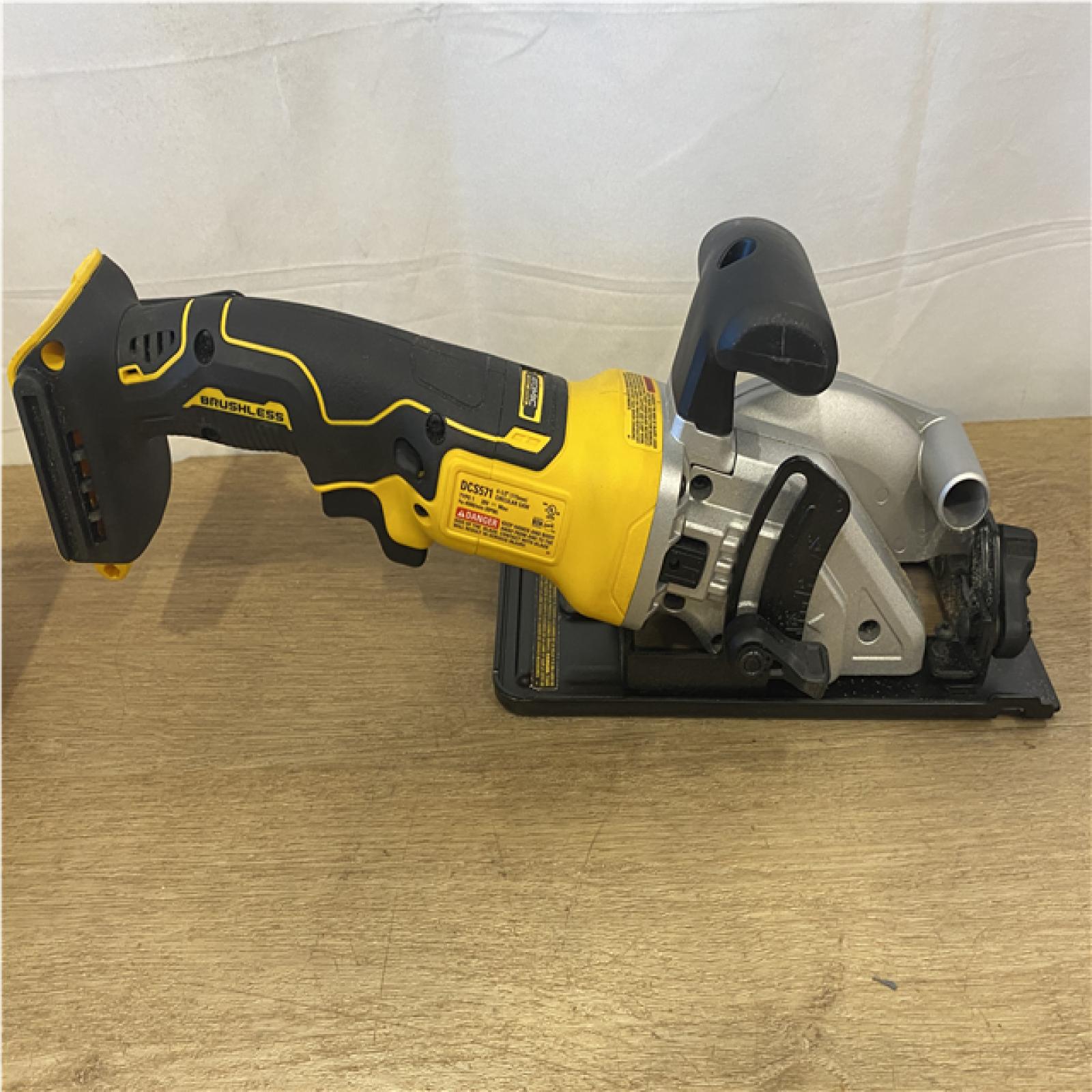 AS-IS DEWALT ATOMIC 20V MAX Cordless Brushless 4-1/2 in. Circular Saw (Tool Only)