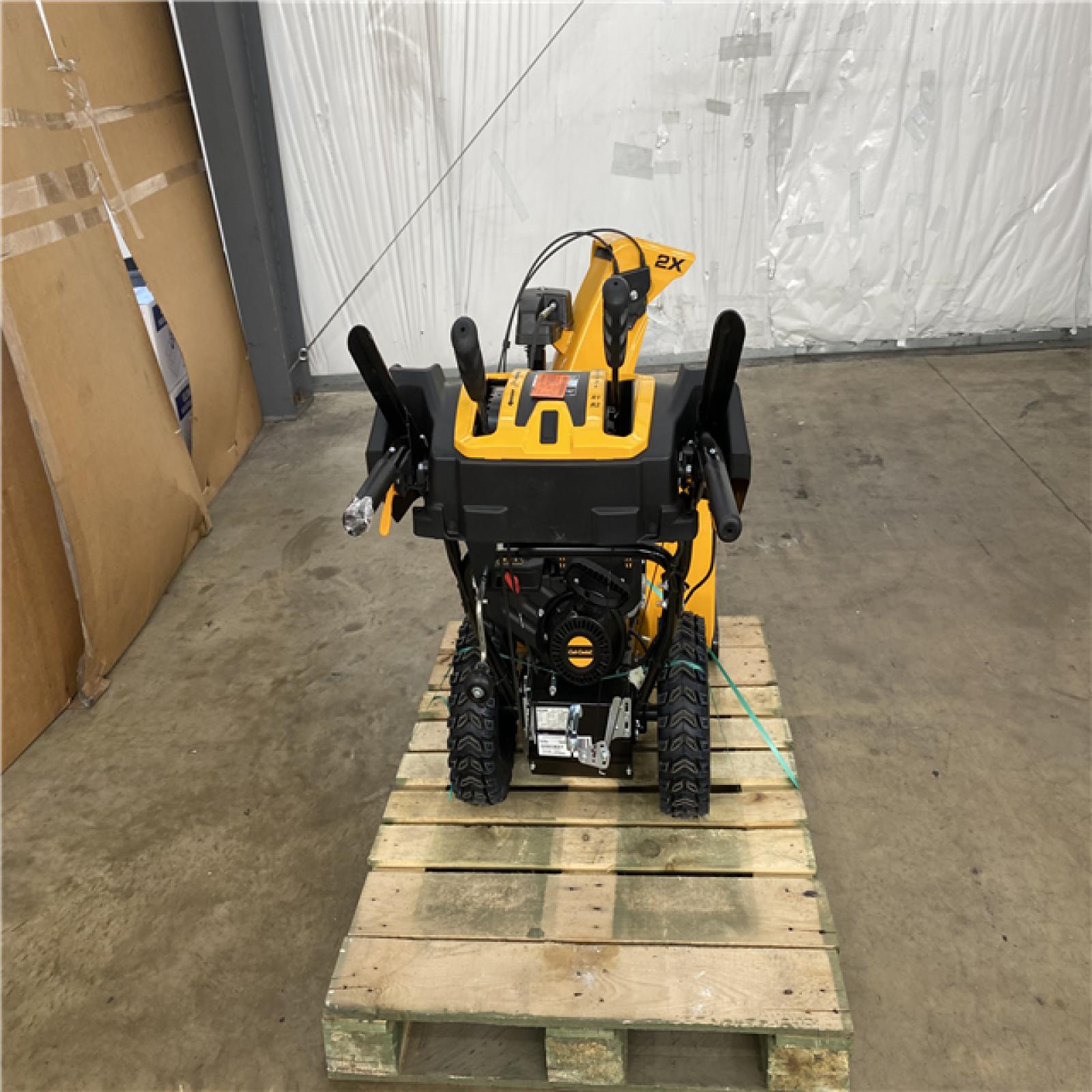 Houston Location AS IS - Cub Cadet 26in Snow Blower
