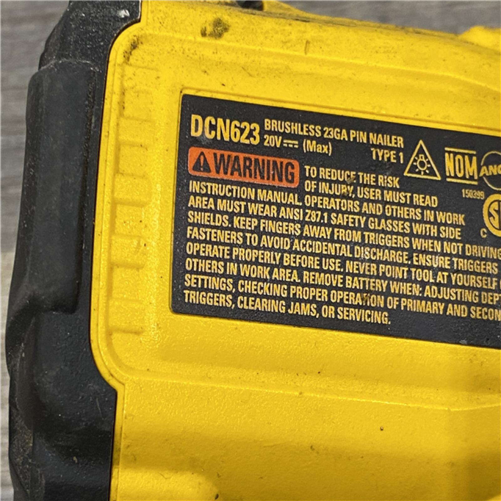 AS-IS DEWALT ATOMIC 20V MAX Lithium Ion Cordless 23 Gauge Pin Nailer Kit