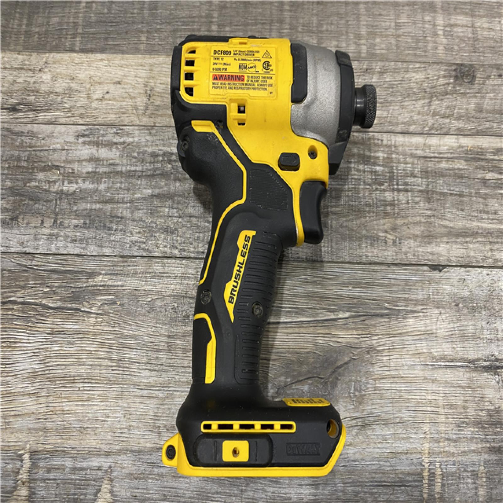 AS-IS DEWALT Atomic 20V Max Lithium-Ion Brushless Cordless Compact 1/4 in. Impact Driver Kit