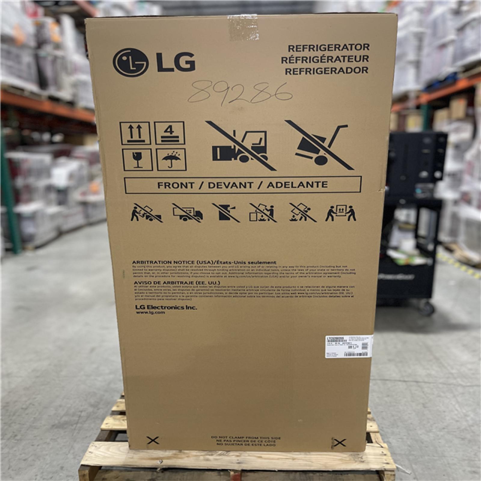 DALLAS LOCATION- NEW LG 30 in. W 20 cu. ft. Top Freezer Refrigerator