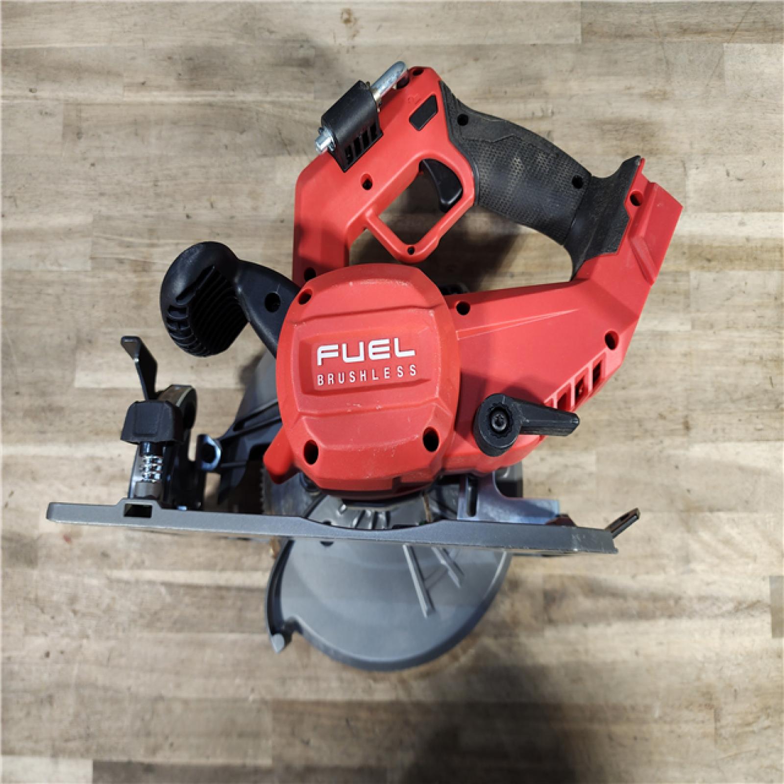 HOUSTON LOCATION - AS-IS Milwaukee M18 FUEL 7-1/4 Inch Circular Saw (Bare Tool)