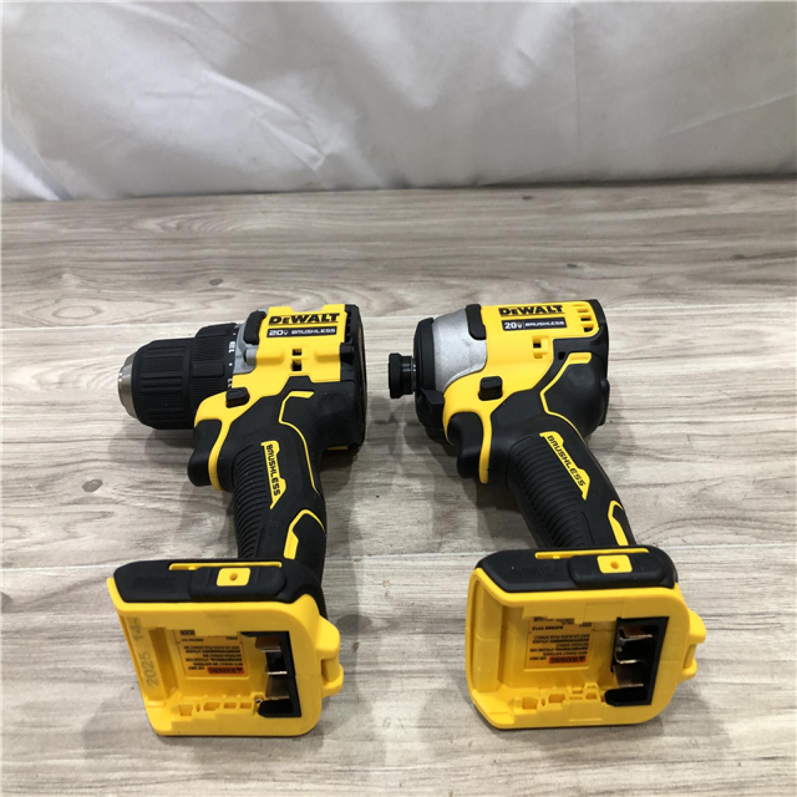 AS-IS Dewalt DCK225D2 20V MAX ATOMIC Compact Cordless Drill Driver and Impact Driver Combo Kit