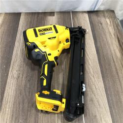 AS-IS DEWALT 20V MAX XR Lithium-Ion Cordless 2-1/2 in. 15-Gauge Finish Nailer Kit
