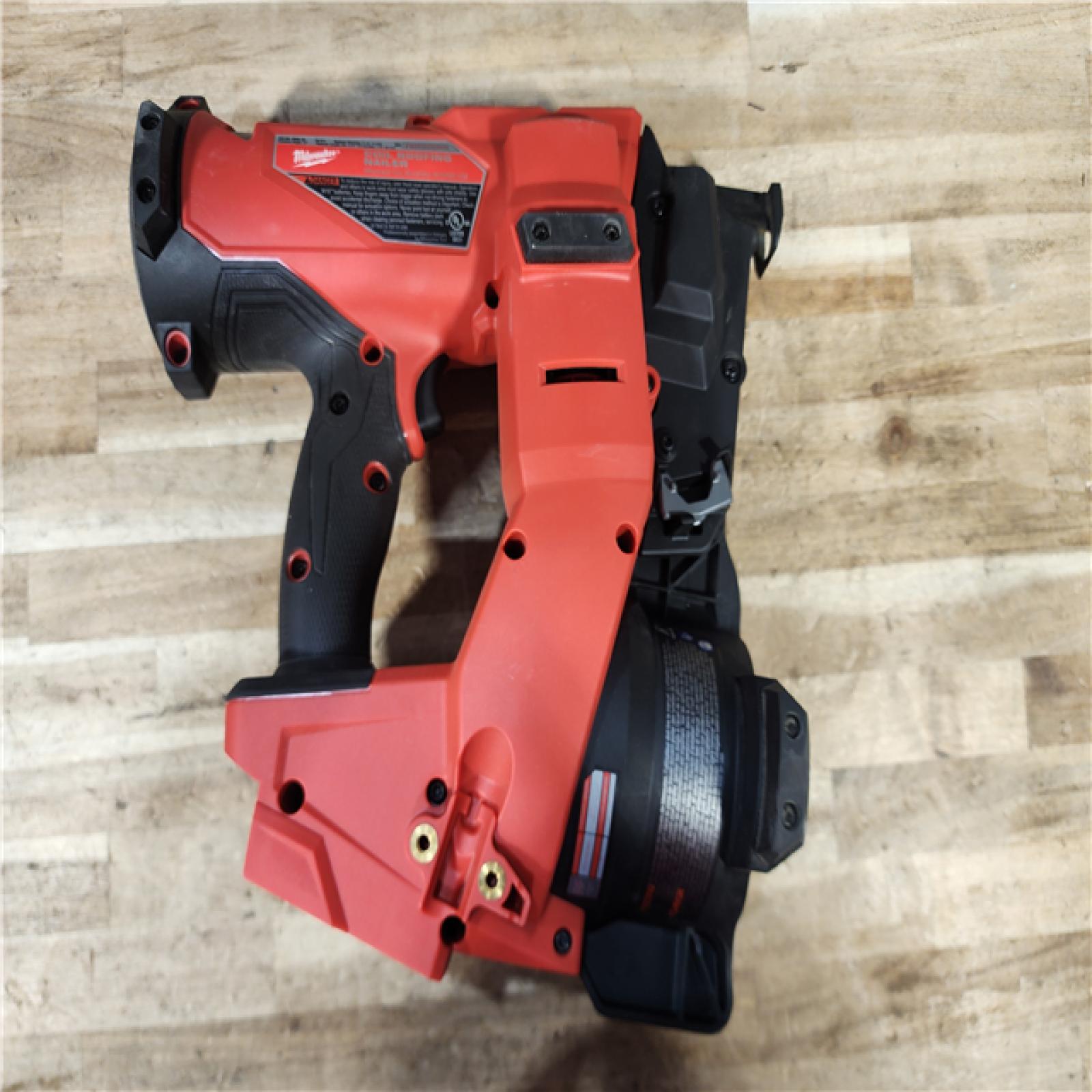 HOUSTON LOCATION - AS-IS (APPEARS LIKE NEW) Milwaukee FUEL 18-Volt Lithium-Ion Brushless Cordless Coil Roofing Nailer (Tool Only)