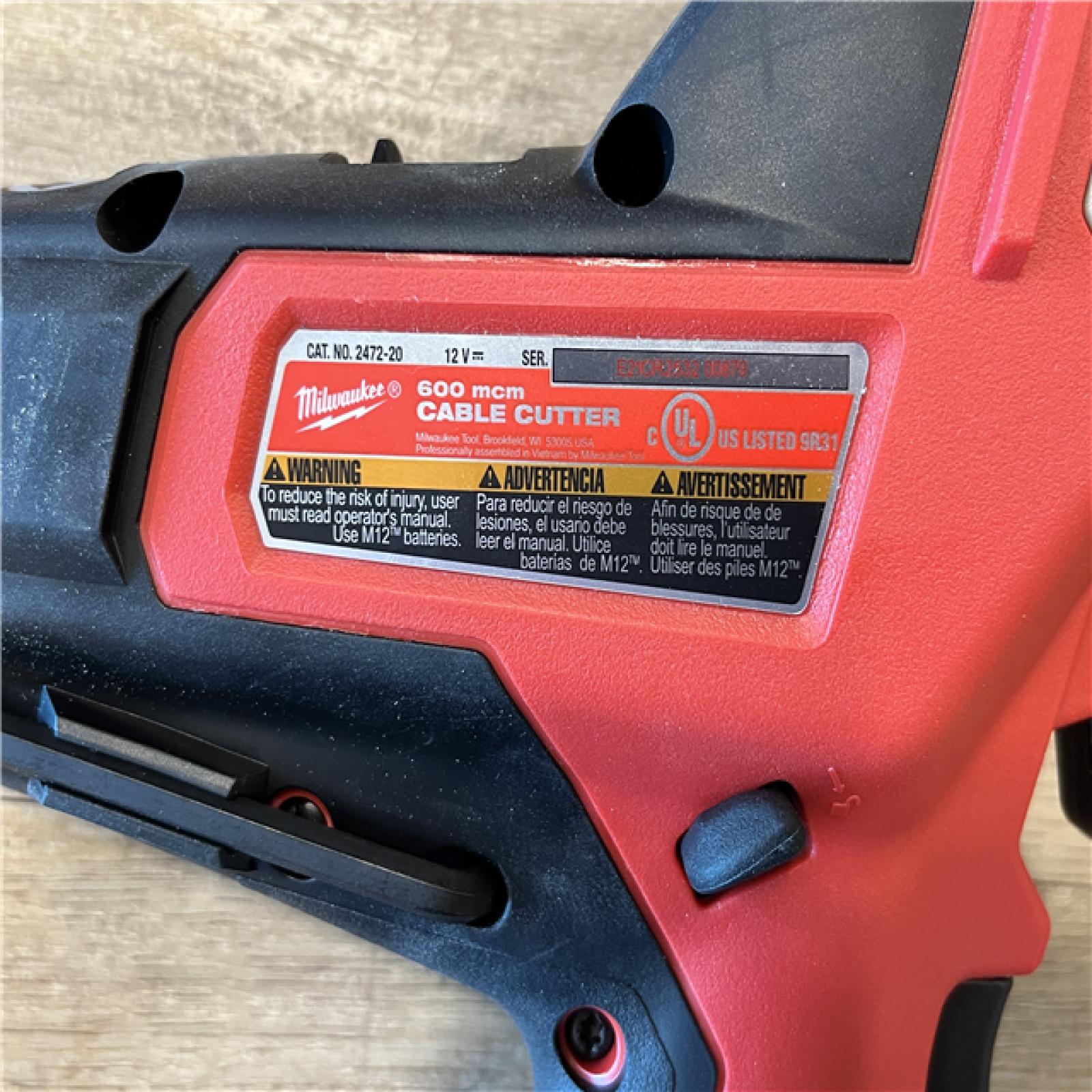 AS-IS Milwaukee M12 600 Mcm Cable Cutter Kit