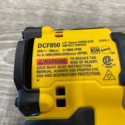 AS-IS DEWALT ATOMIC 20V MAX Lithium-Ion Cordless 1/4 in. Brushless Impact Driver Kit