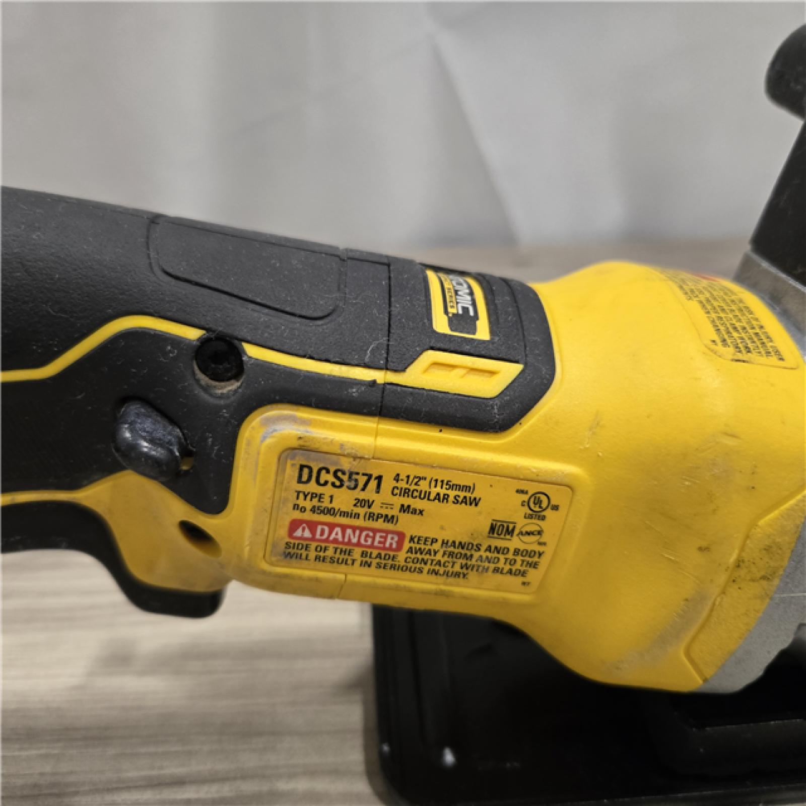 AS-IS DEWALT ATOMIC 20V MAX Cordless Circular Saw (Tool Only)
