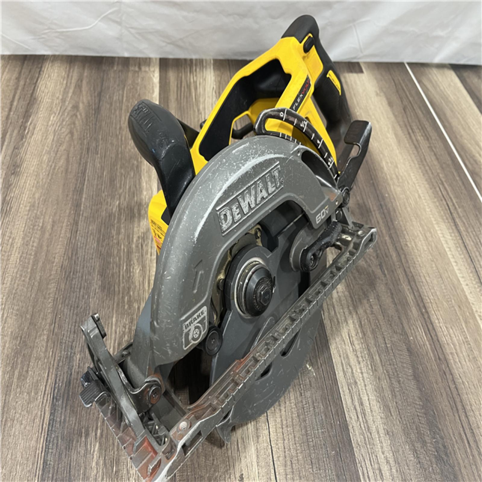 AS-IS DEWALT FLEXVOLT 60V MAX Cordless Brushless 7-1/4 in. Wormdrive Style Circular Saw (Tool Only)
