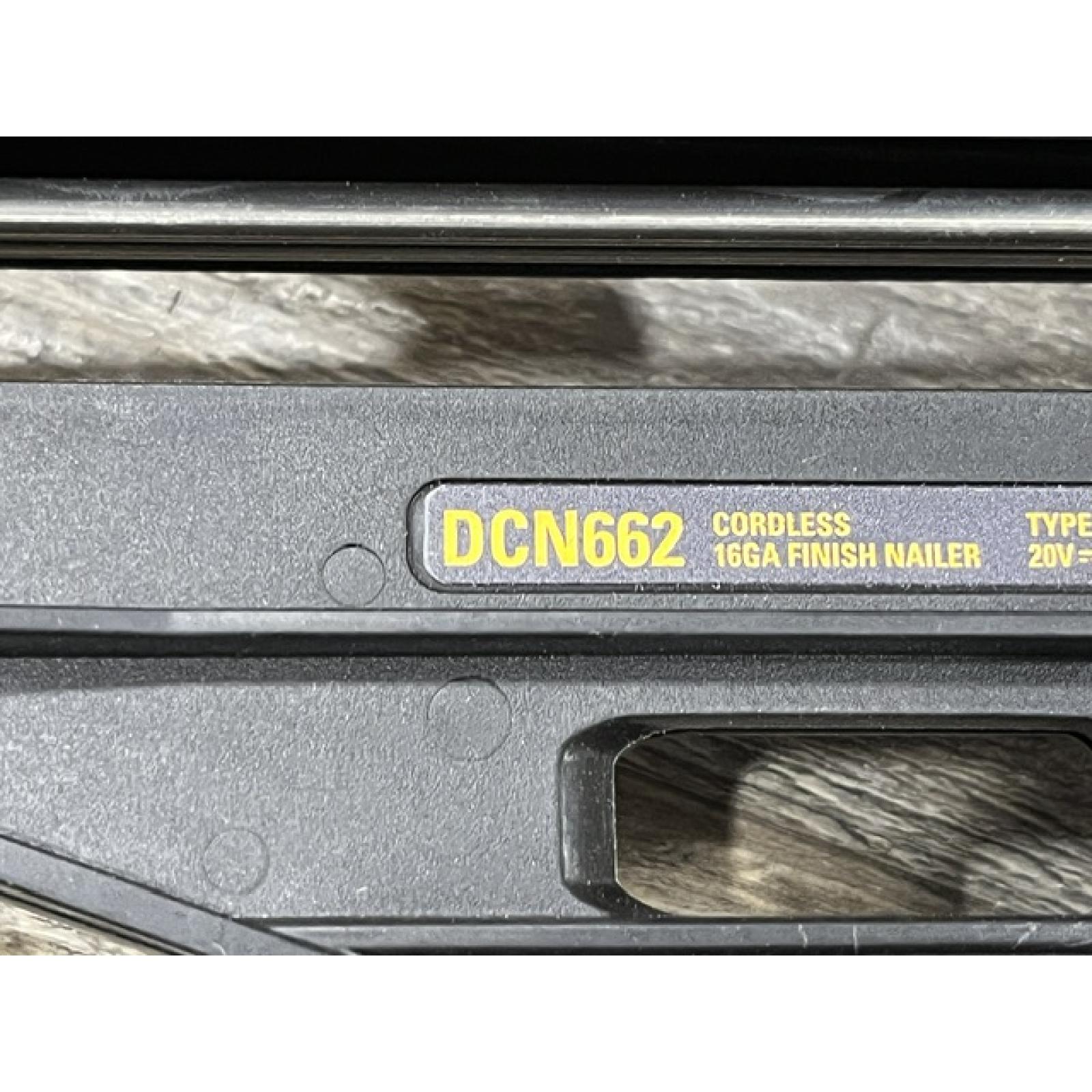 AS-IS DEWALT 20V MAX XR 16-Gauge Lithium-Ion Cordless Finish Nailer (Tool Only)
