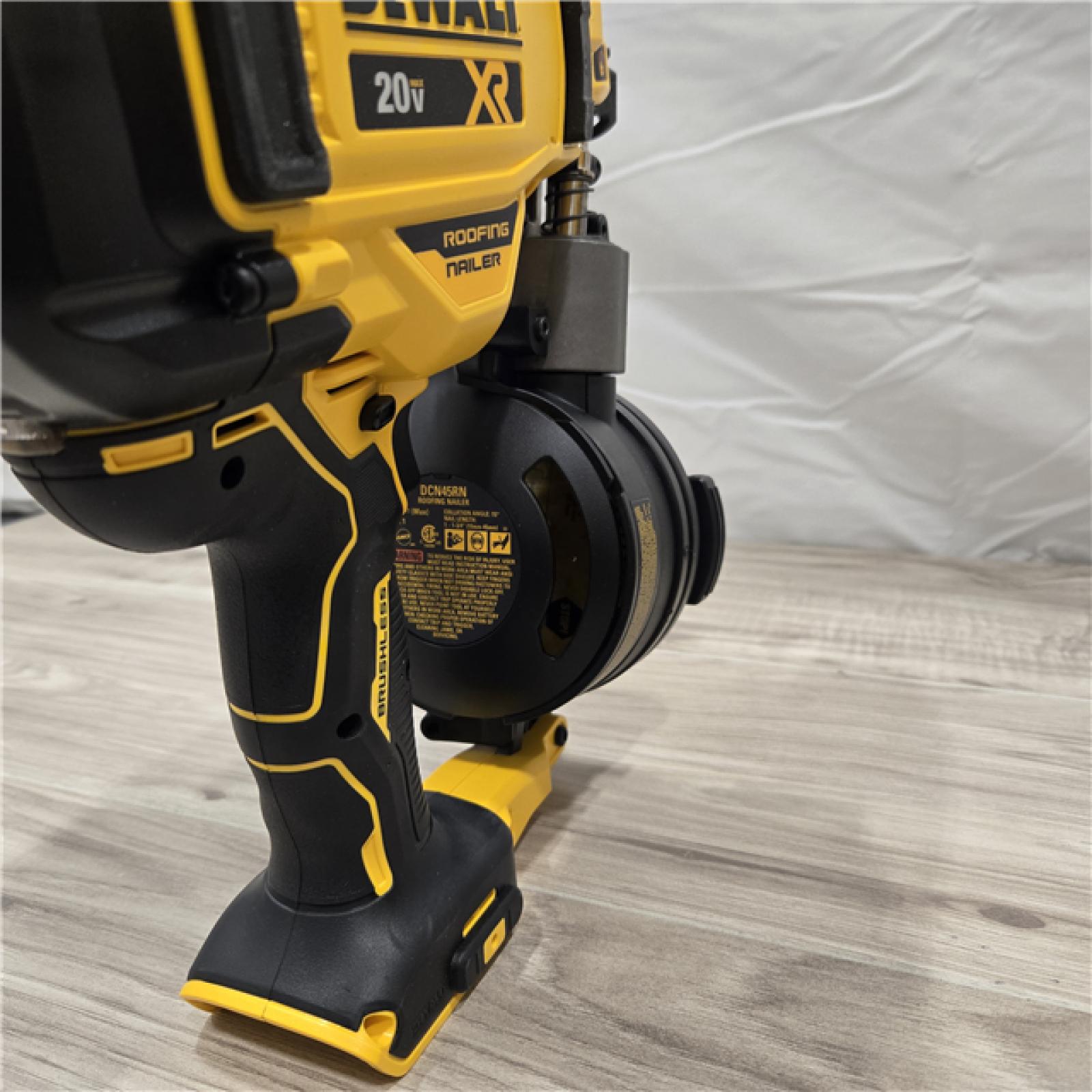 AS-IS DEWALT 2007898 Roofing Nailer Cordless Kit