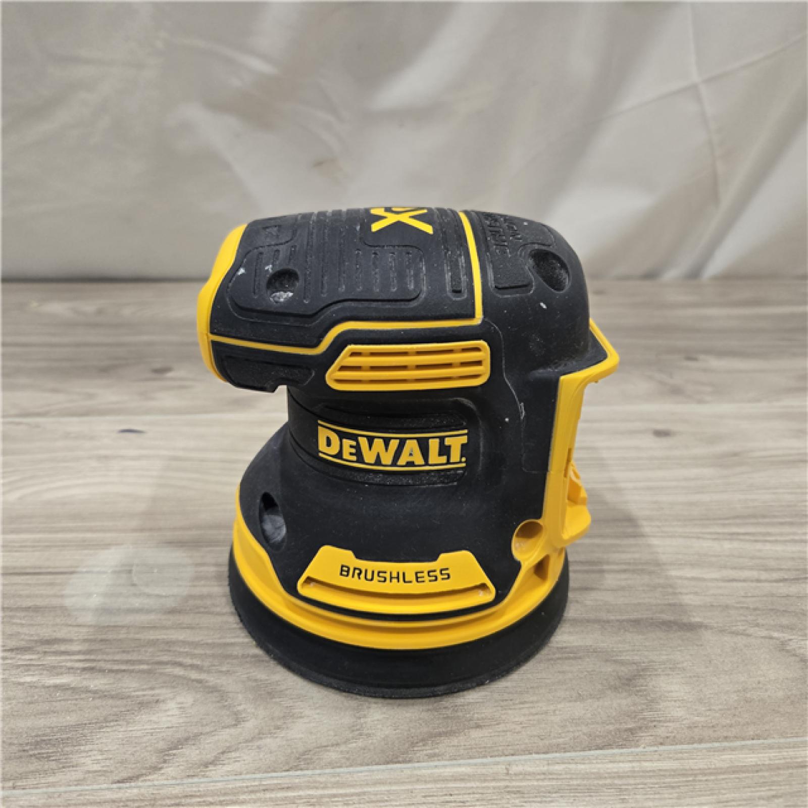 AS-IS DEWALT 20V MAX XR Cordless Random Orbital Sander (Tool Only)