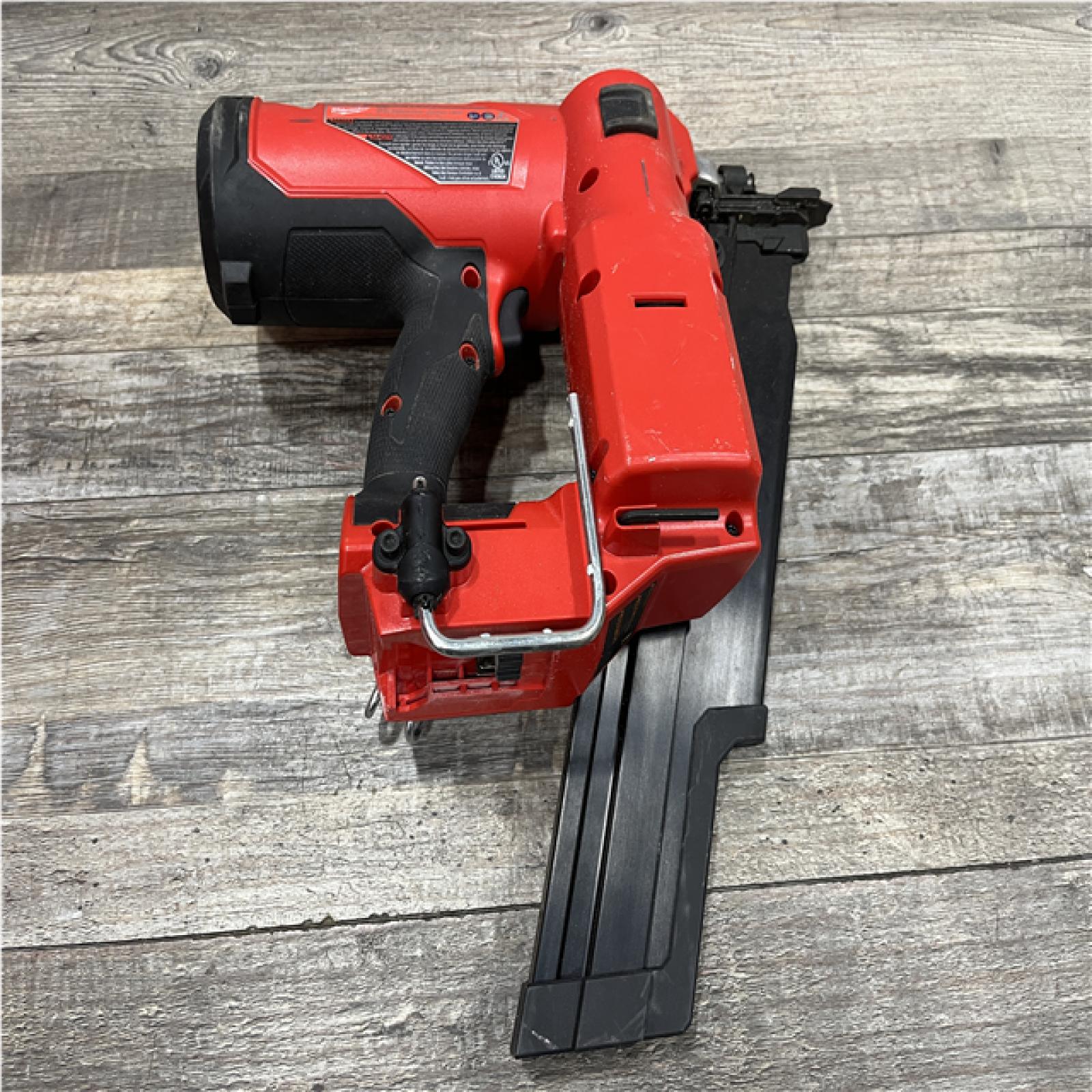 AS-IS Milwaukee FUEL 3-1/2 in 18V 21-Degree Lithium-Ion Brushless Cordless Nailer (Tool Only)