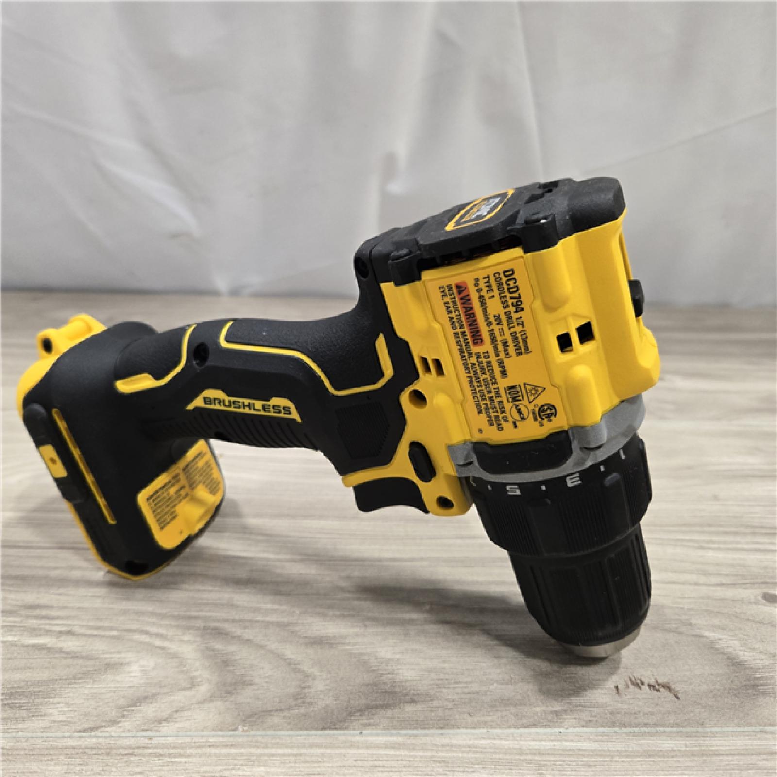 AS-IS DeWalt 20V MAX ATOMIC Cordless Brushless 4-Tool Combo Kit