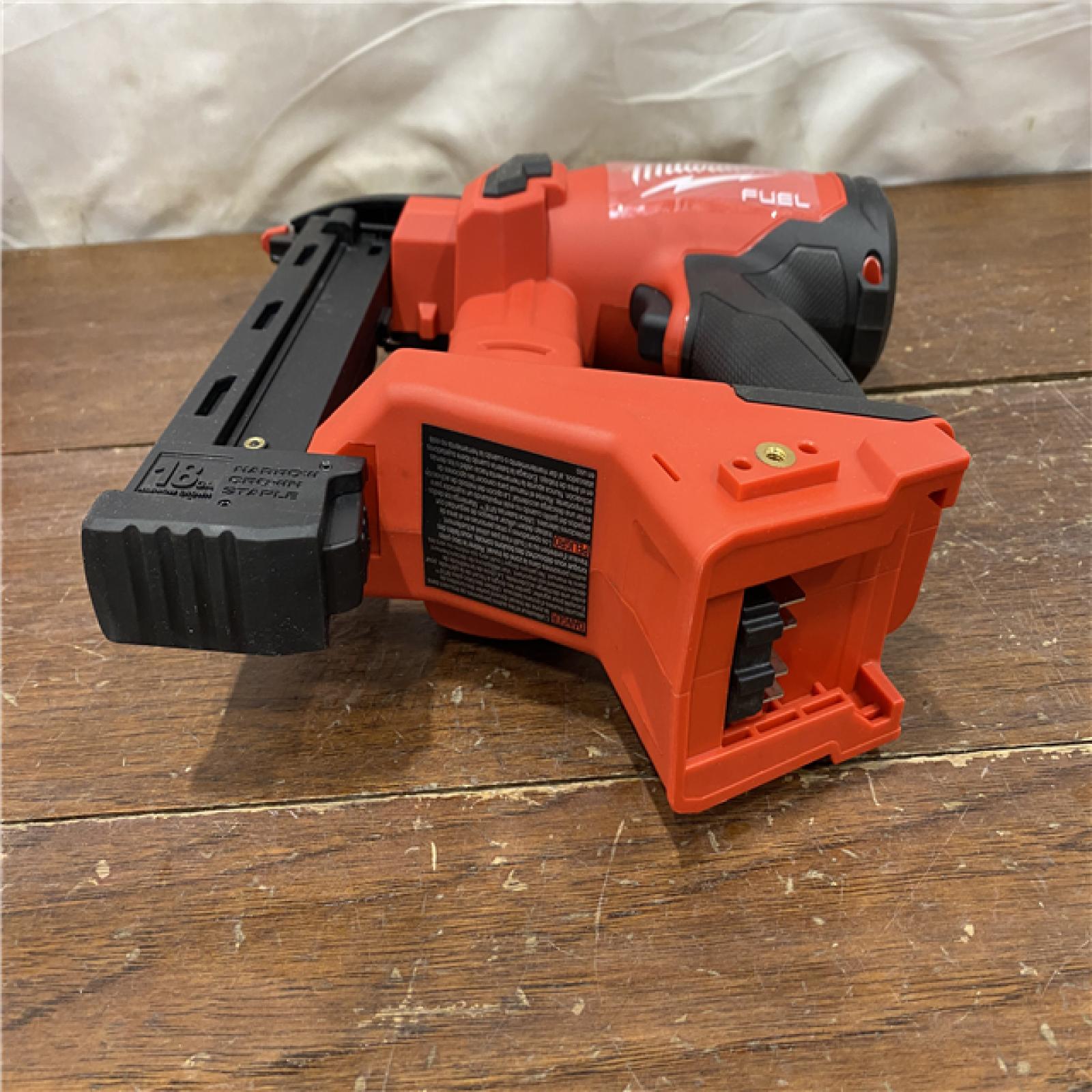AS-IS MILWAUKEE M18 FUEL 18-Volt Lithium-Ion Brushless Cordless 18-Gauge 1/4 in. Narrow Crown Stapler (Tool-Only)
