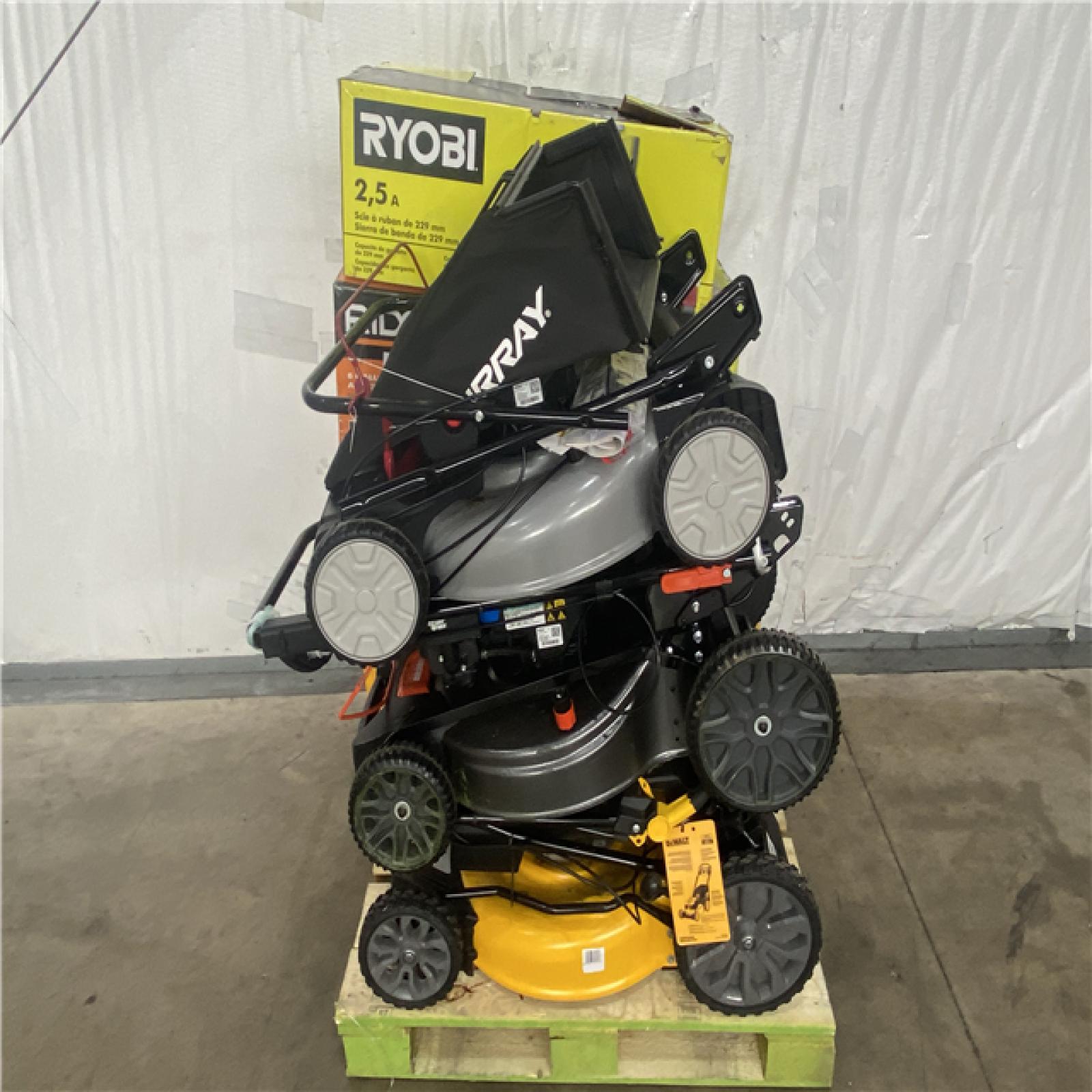 Houston Location AS IS - Outdoor pallet