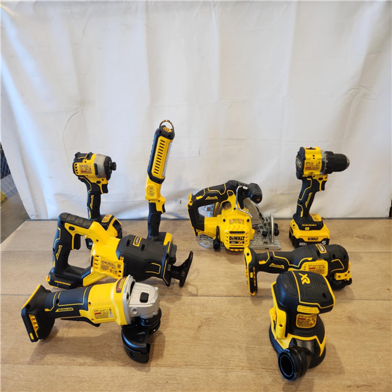 AS-IS- DEWALT 20V Lithium-Ion Cordless 8-Tool Combo Kit