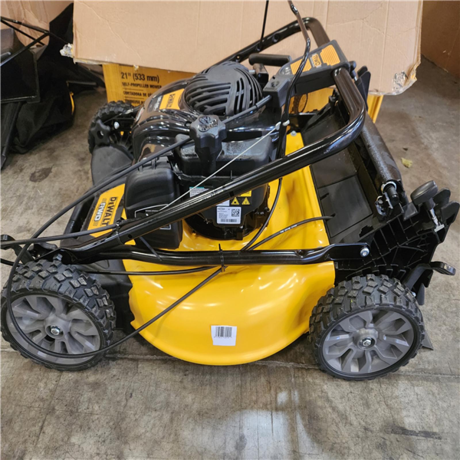 Phoenix DEWALT 21 in. 150cc Briggs and Stratton 625ex Engine Rear Wheel Drive 2-in-1 Gas Self Propelled Walk Behind Lawn Mower