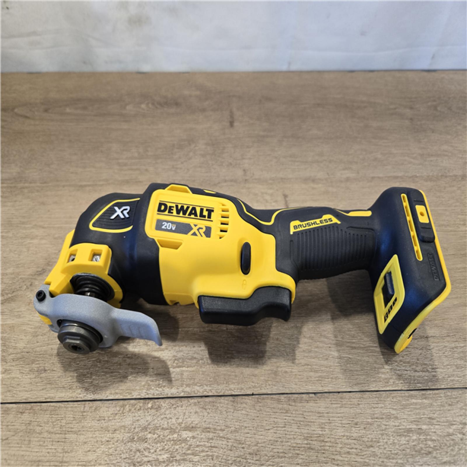 AS-IS DEWALT 20V MAX Cordless 6-Tool Combo Kit