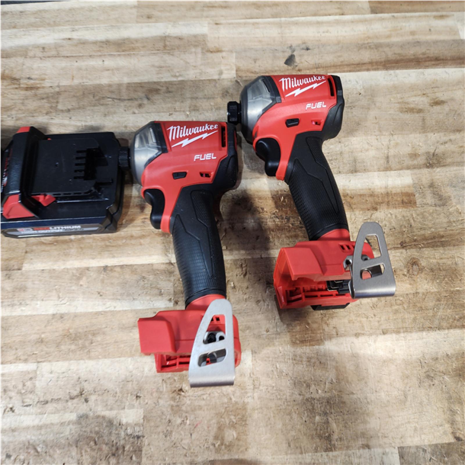HOUSTON LOCATION - AS - IS Milwaukee 2 Tool Combo Kit W/ (2) Battery & Charger