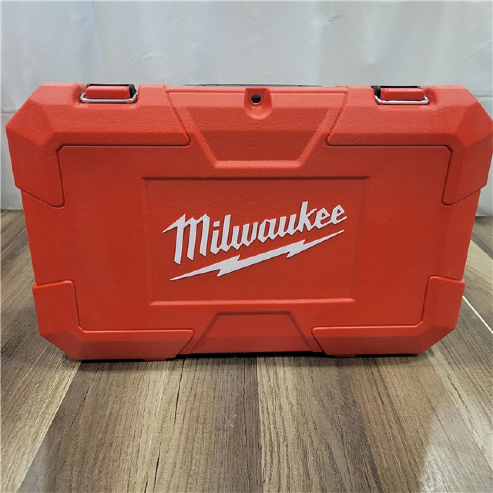 AS-IS  Milwaukee 1 in. SDS Plus D-Handle Rotary Handle w/ Case